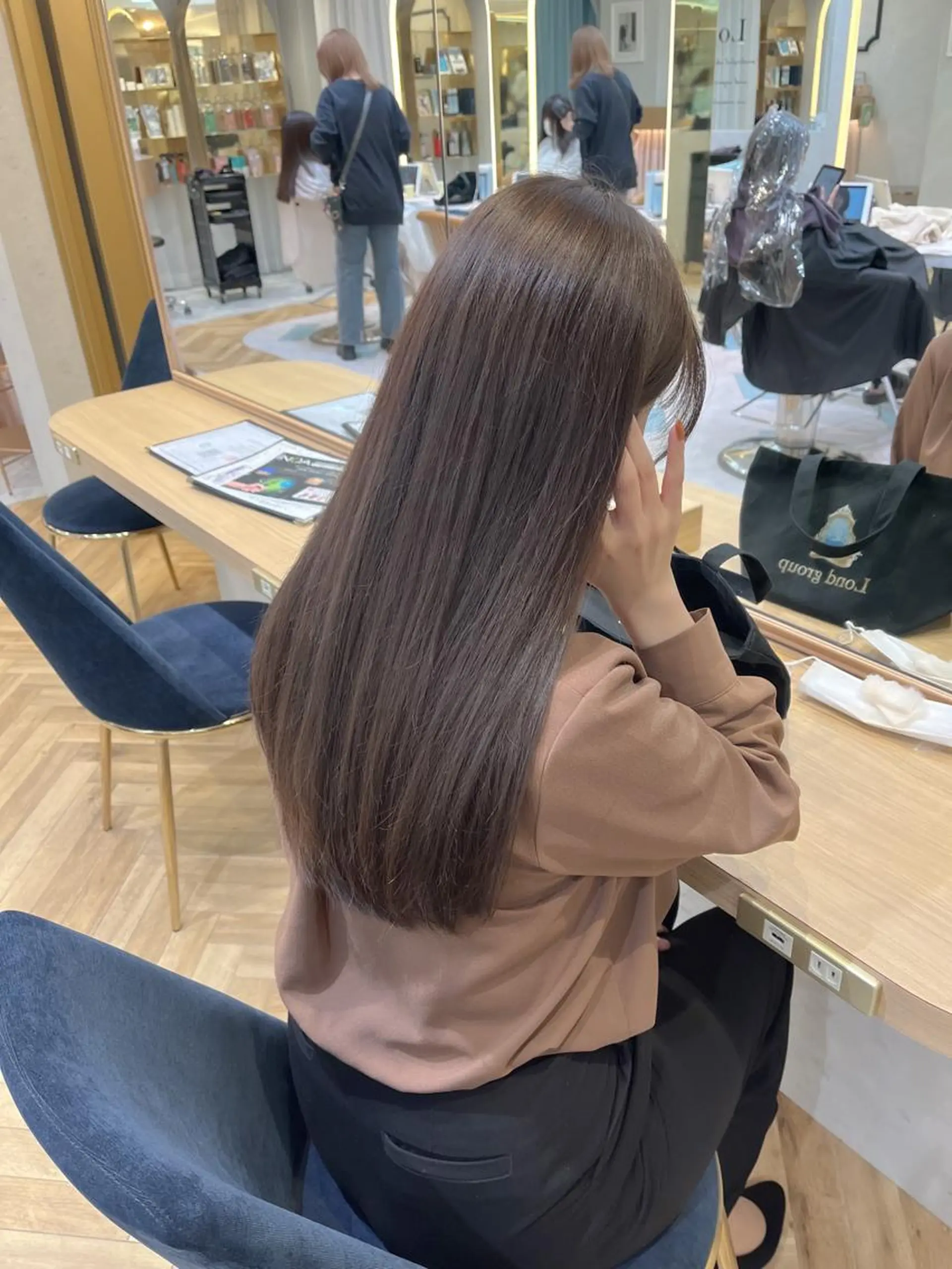 ロング カラー アクアカラー 髪質改善 トリートメント カット ヘアカラー トリートメント 透明感カラー│ レイヤーヘア中居美樹のヘアスタイル