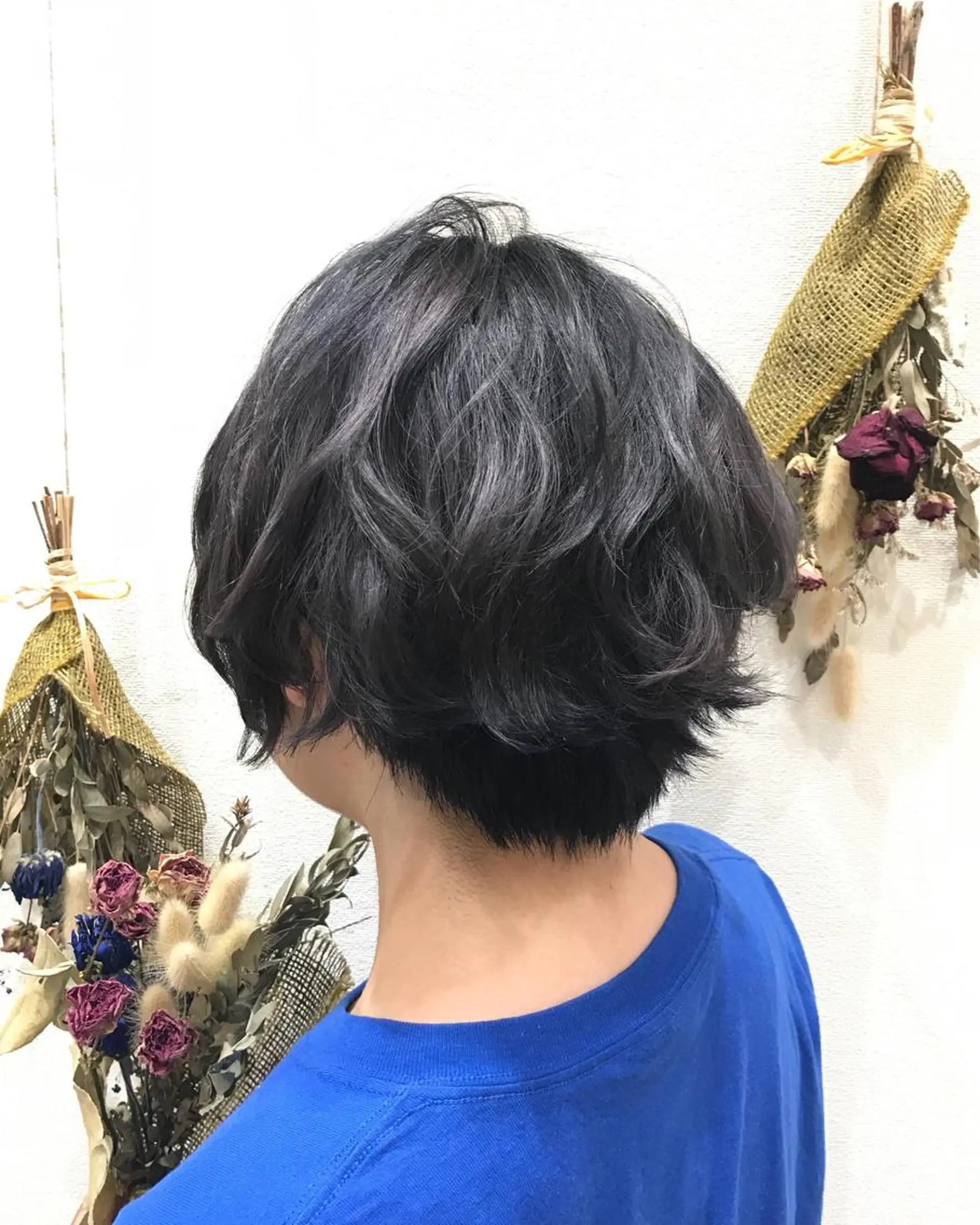 ショート カラー ブリーチ グレージュ ラベンダーカラー ラベンダーグレージュ ラベンダーグレー Miku🪄💫 フェイスレイヤーのヘアスタイル