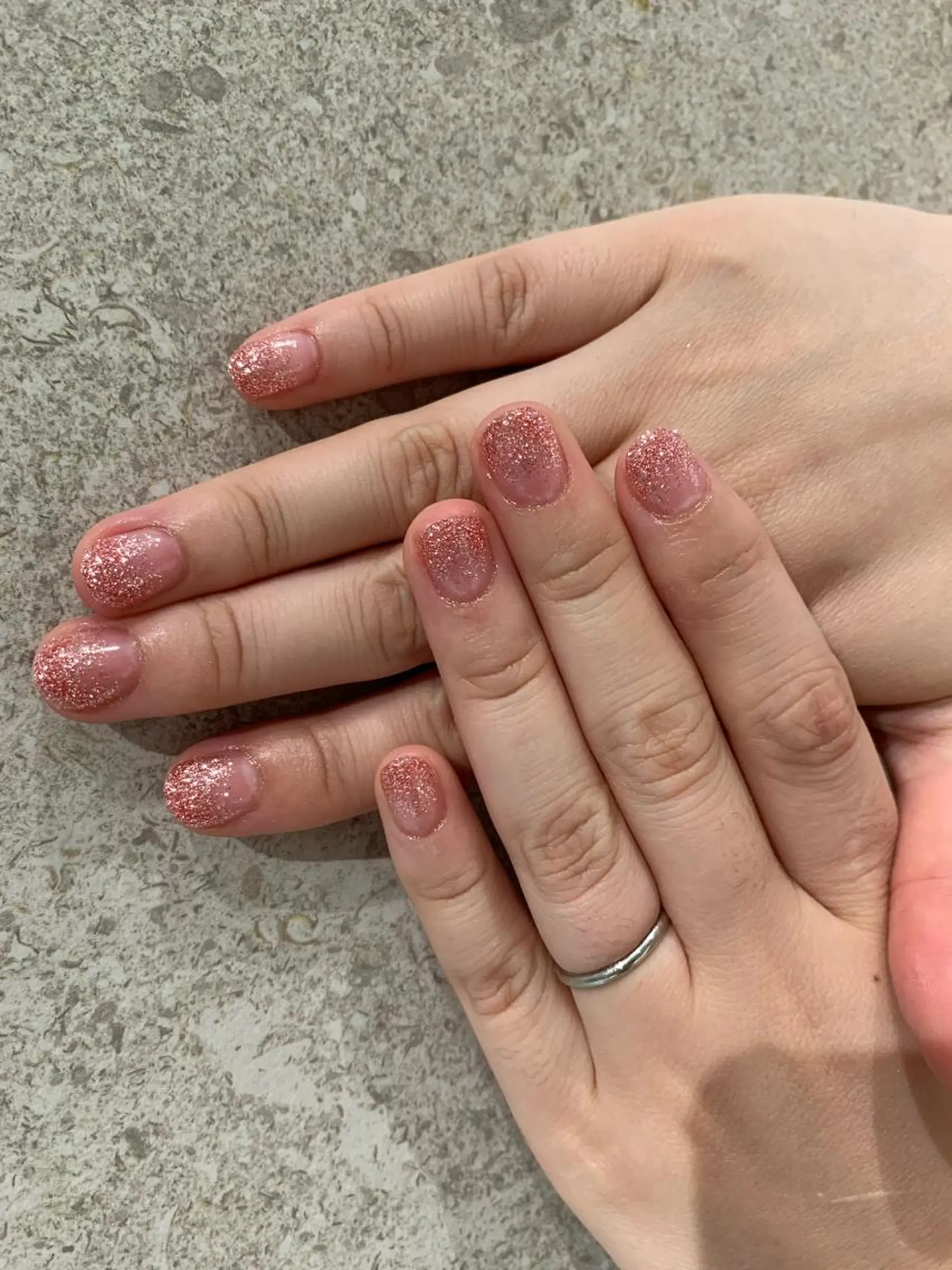 ネイル ラメ(グリッター) ラメグラデーション ハンドネイル ハンドケア esby Loely MIZUKIのネイルデザイン