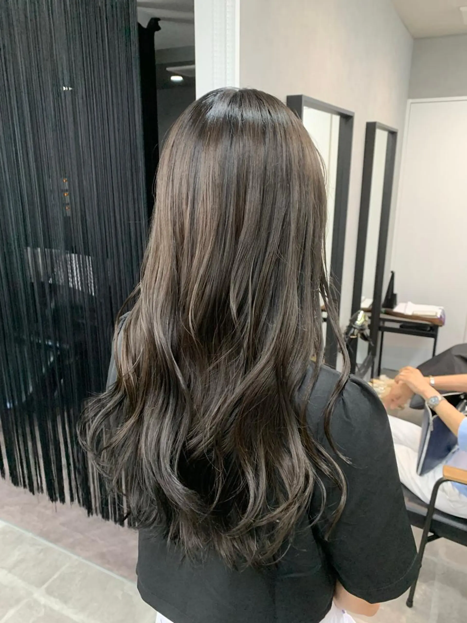 ロング カラー ブリーチ 透明感カラー ブリーチなしカラー ヨシンモリ 韓国風ヘア 菊地 旬のヘアスタイル