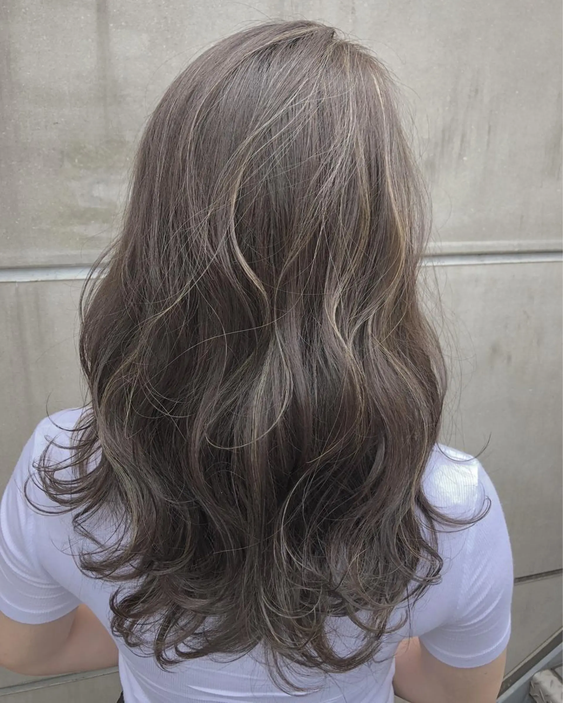 セミロング カラー 北間 寛哉のヘアスタイル