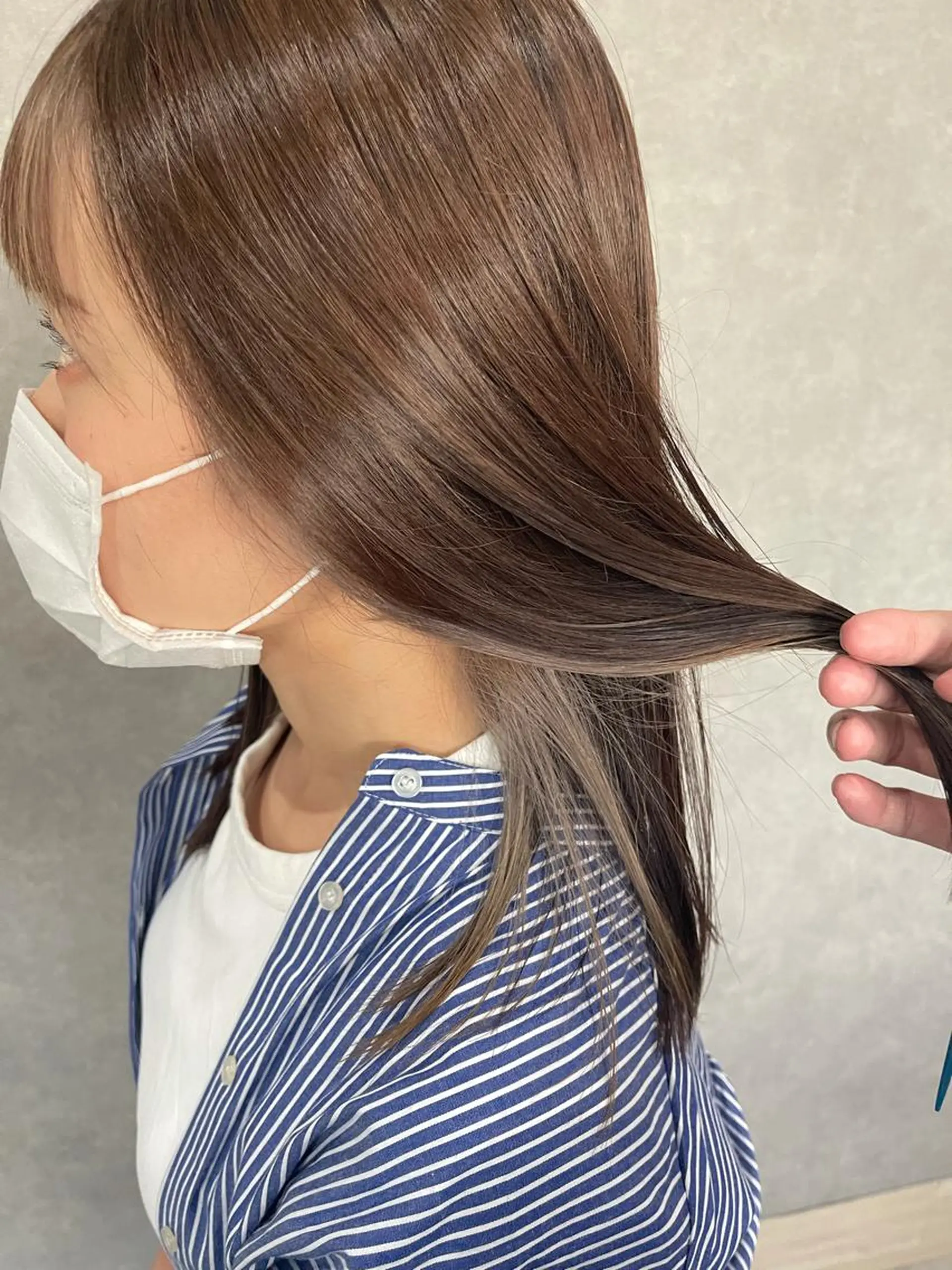 セミロング カラー カット ヘアカラー トリートメント 一ノ瀬 暁のヘアスタイル