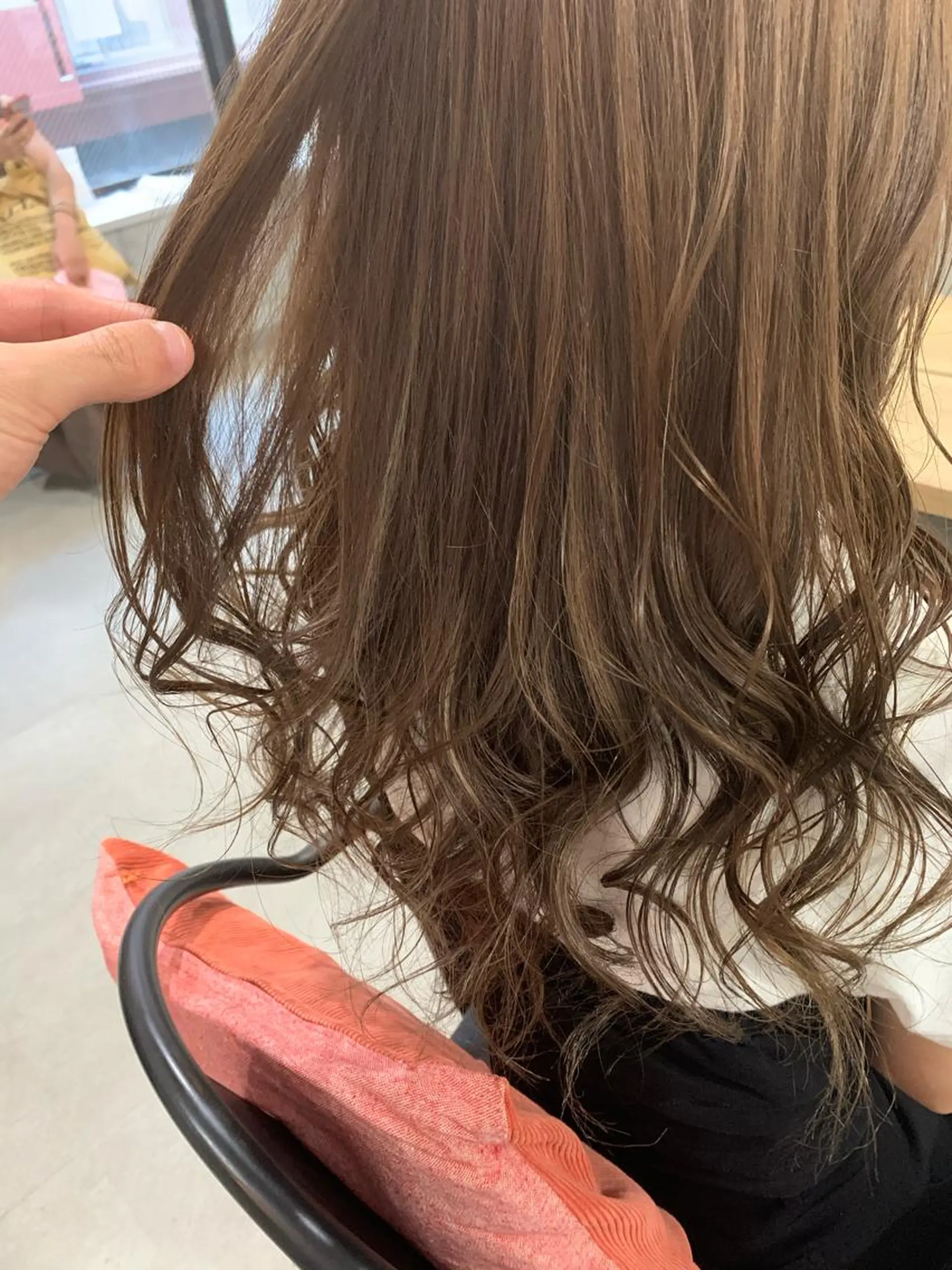 ミディアム カラー パーマ ヘアアレンジ メンズ キッズ ネイル マツエク・マツパ 切りっぱなしヘアボブ ミディアムヘアRYOのヘアスタイル