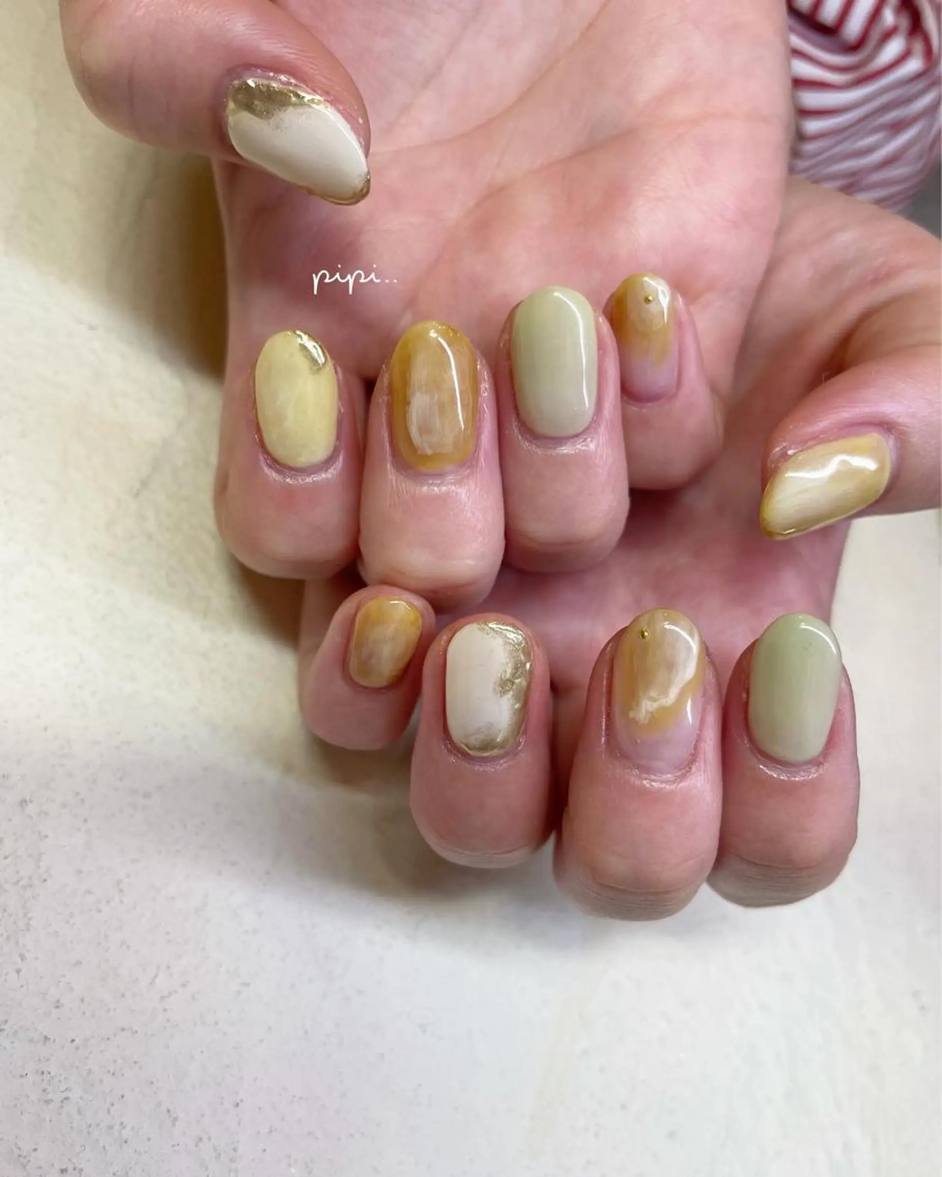 ミディアム ネイル pipi ..のネイルデザイン