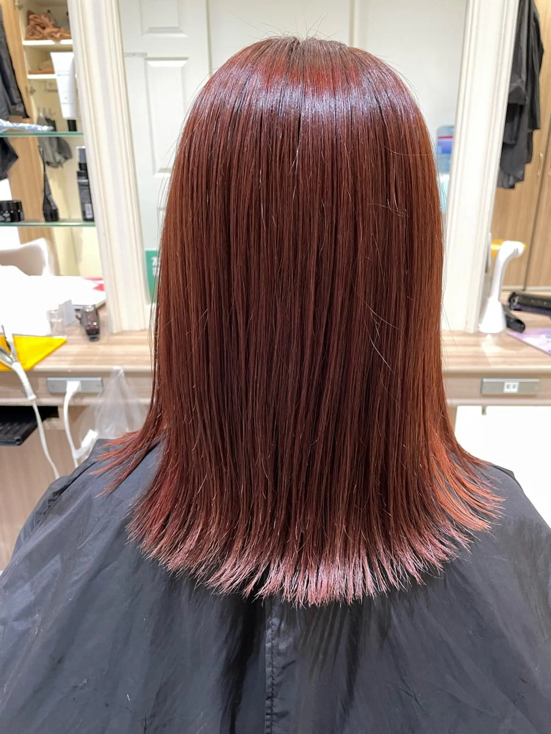 ミディアム 渡部 恭子のヘアスタイル