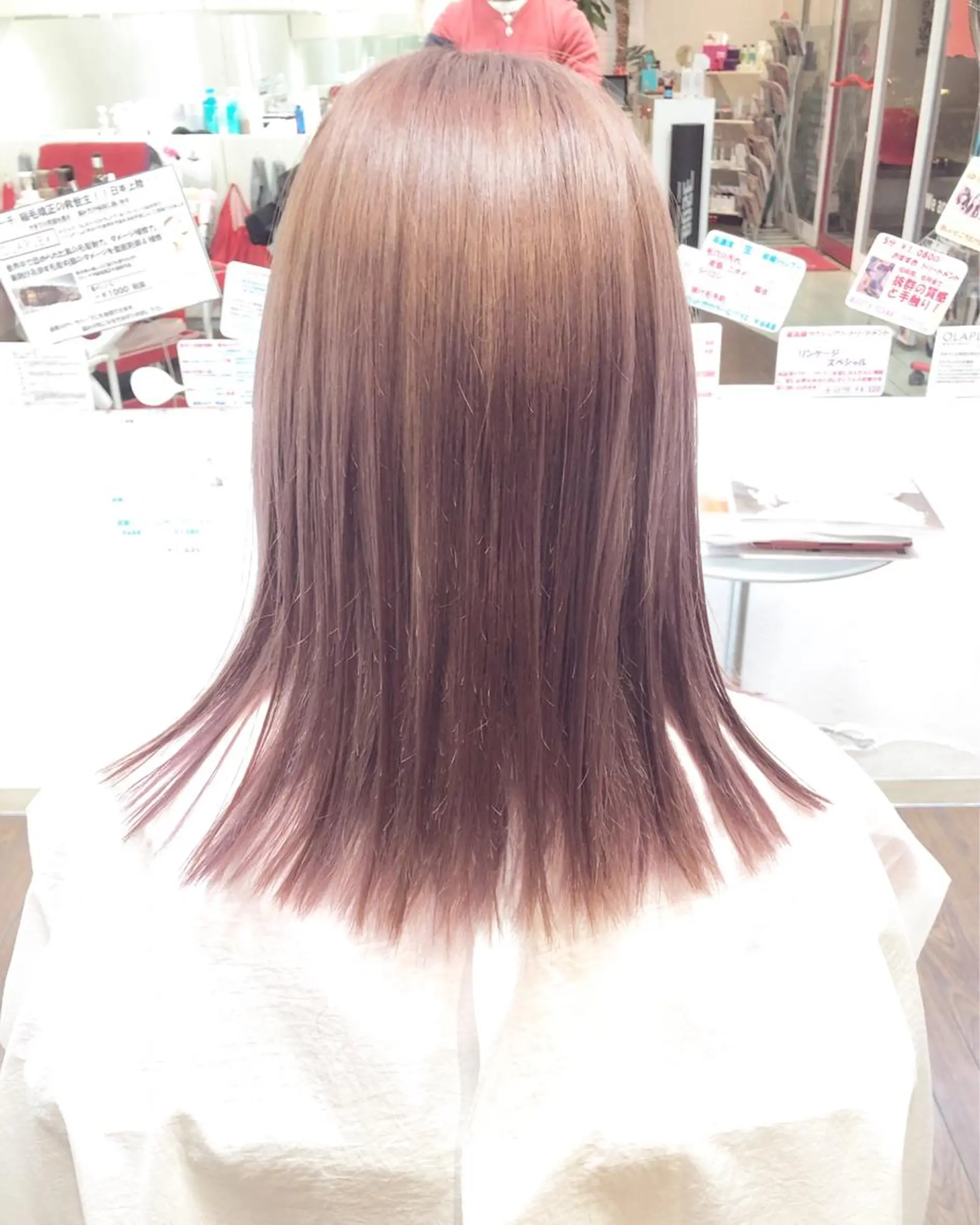 ミディアム カラー ダブルカラー イルミナカラー ピンクカラー ピンクパープル パープルカラー ヘアカラー GLAD 萩原のヘアスタイル