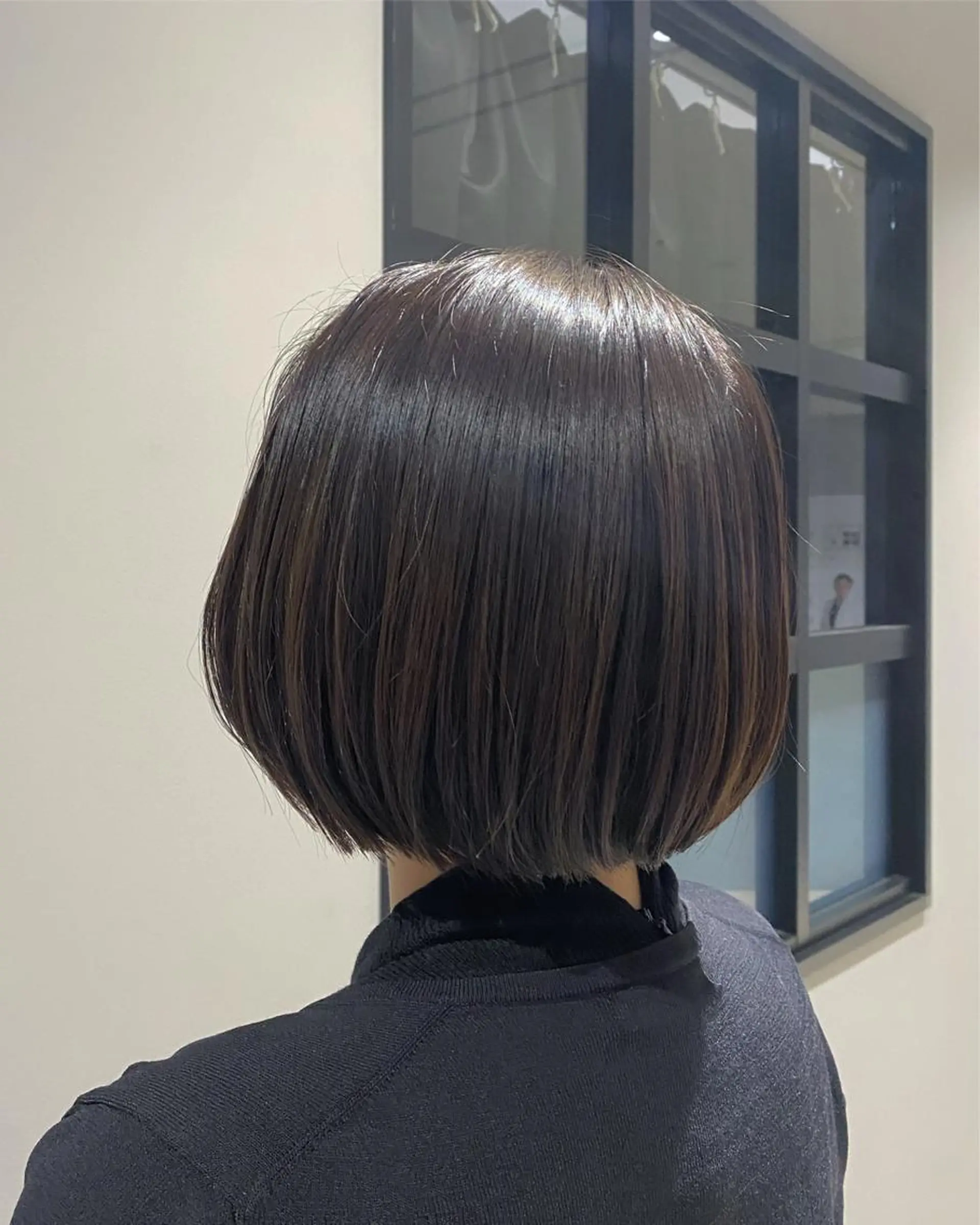 ショート カラー ワンレンボブ アッシュ アッシュブラウン アッシュグレー ブラウンカラー カット ヘアカラー トリートメント ♡オシャ髪♡AI ✂️newi町田のヘアスタイル