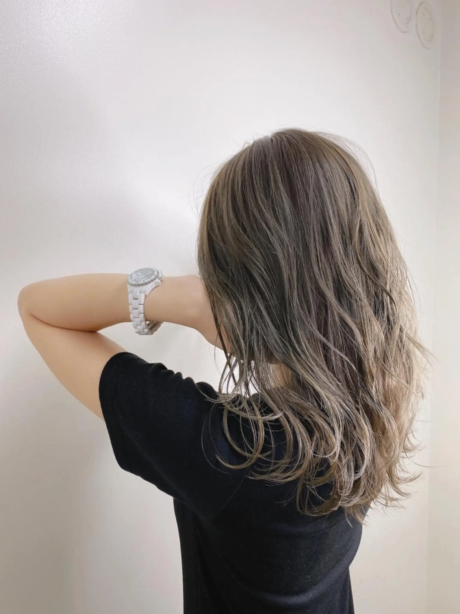 ロング カラー アッシュ ベージュカラー カット ヘアカラー トリートメント AI 高田馬場店のヘアスタイル
