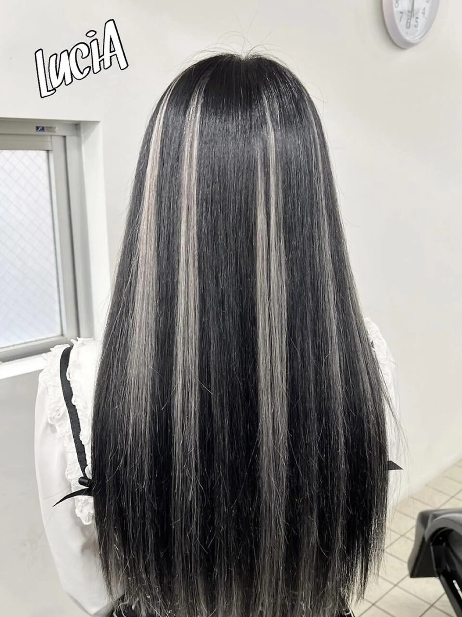 カラー ヘアアレンジ ロング シールエクステ アディクシーカラー バレイヤージュ ブリーチ ケアブリーチ MISAKIエクステ ブリーチ\5900のヘアスタイル