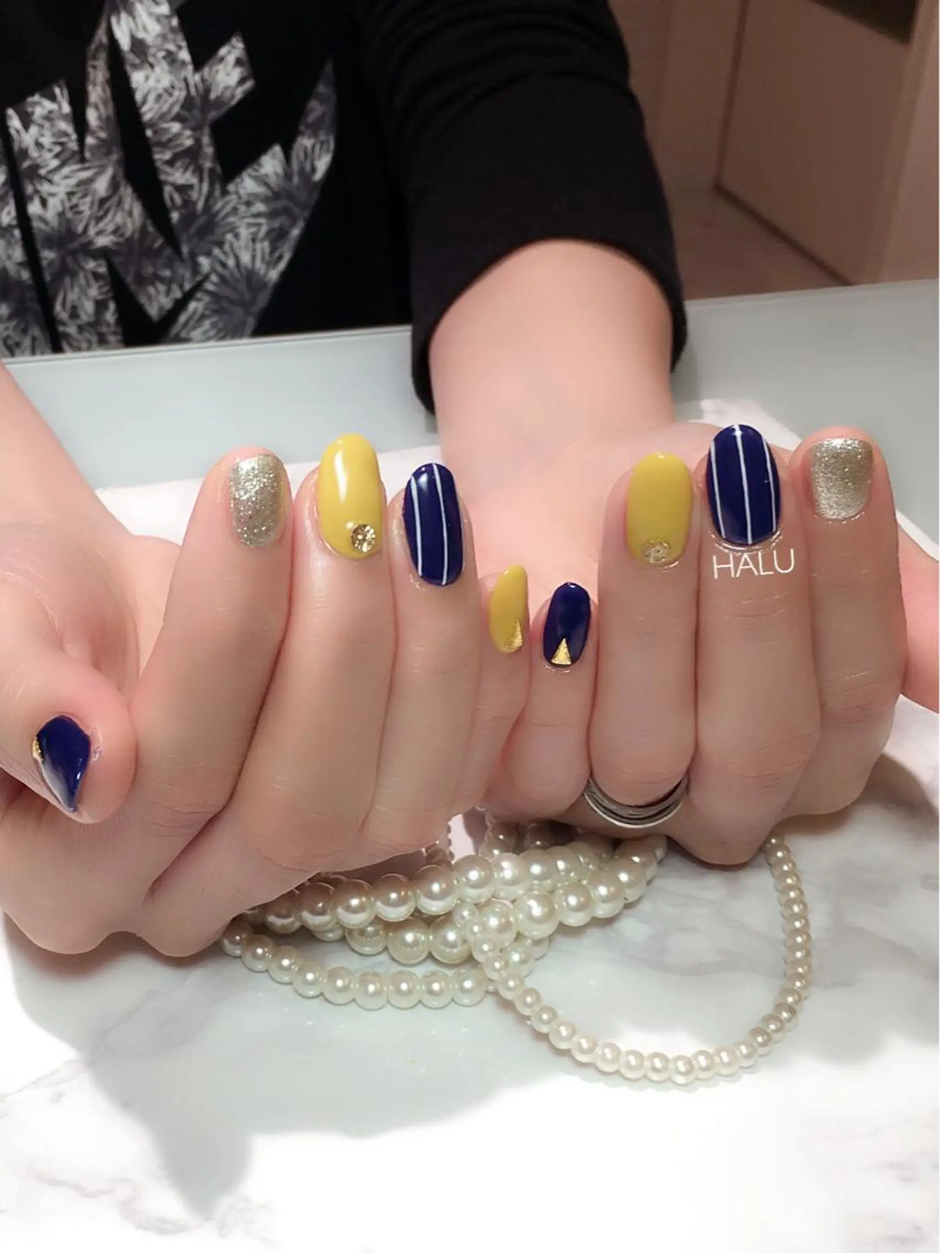 ネイル ラメ(グリッター) ネイビー HALU ハルのネイルデザイン