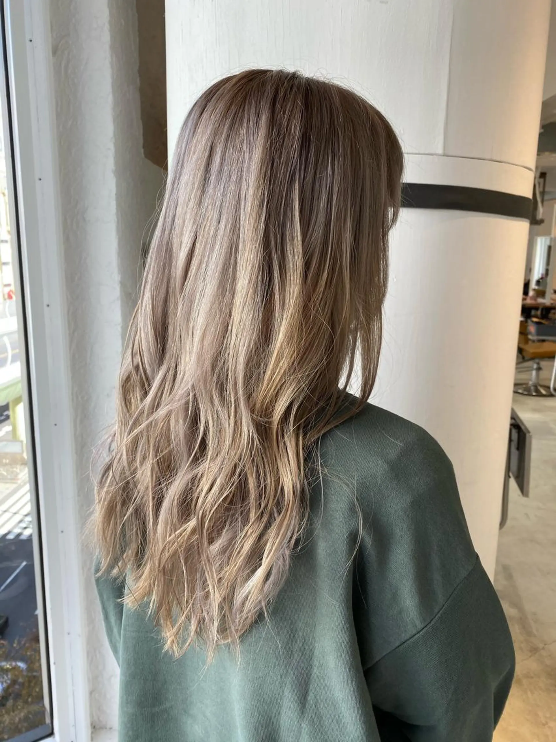 ロング カラー welring hair salonのヘアスタイル