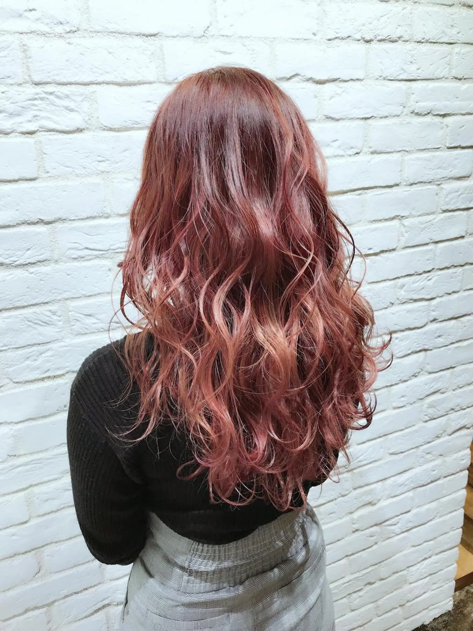 ロング カラー UMEDA FIGAROのヘアスタイル