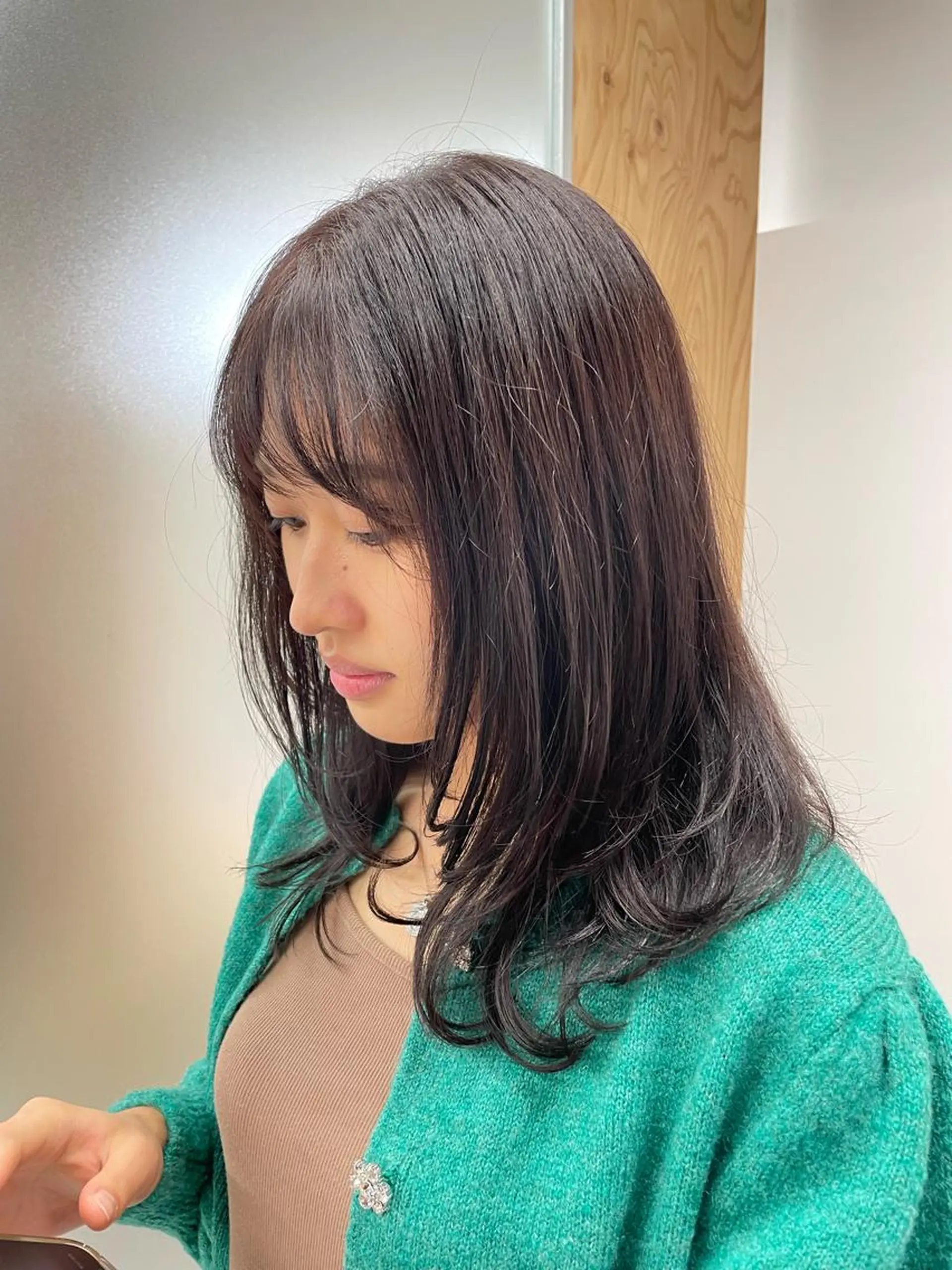 セミロング カラー ヘアアレンジ レイヤーカット スズキ シオリのヘアスタイル