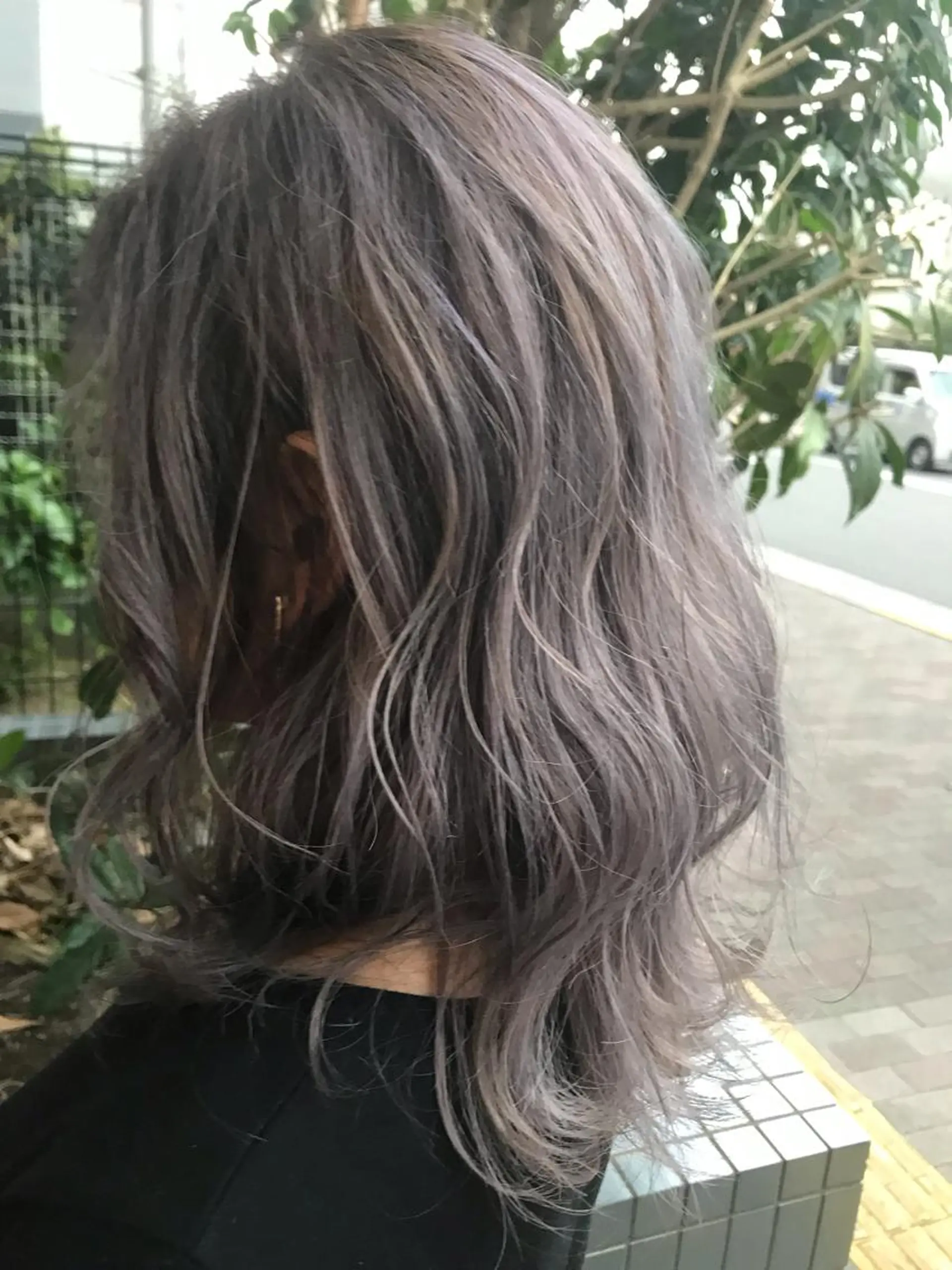 カラー ブリーチ 透明感カラー グレージュ ラベンダーカラー ラベンダーグレージュ ヘアカラー トリートメント ✅ｼｪｱｻﾛﾝJAM 相田友和のヘアスタイル