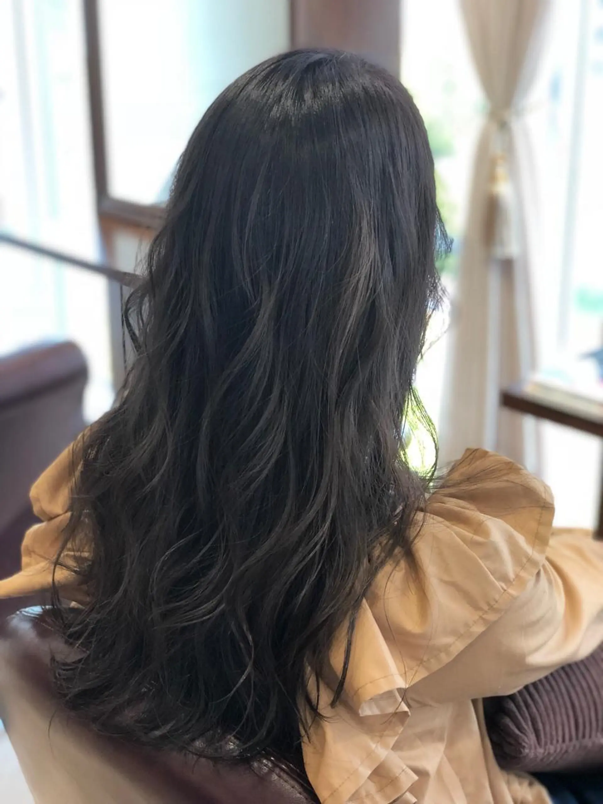 ロング カラー 新實 ゆりあのヘアスタイル