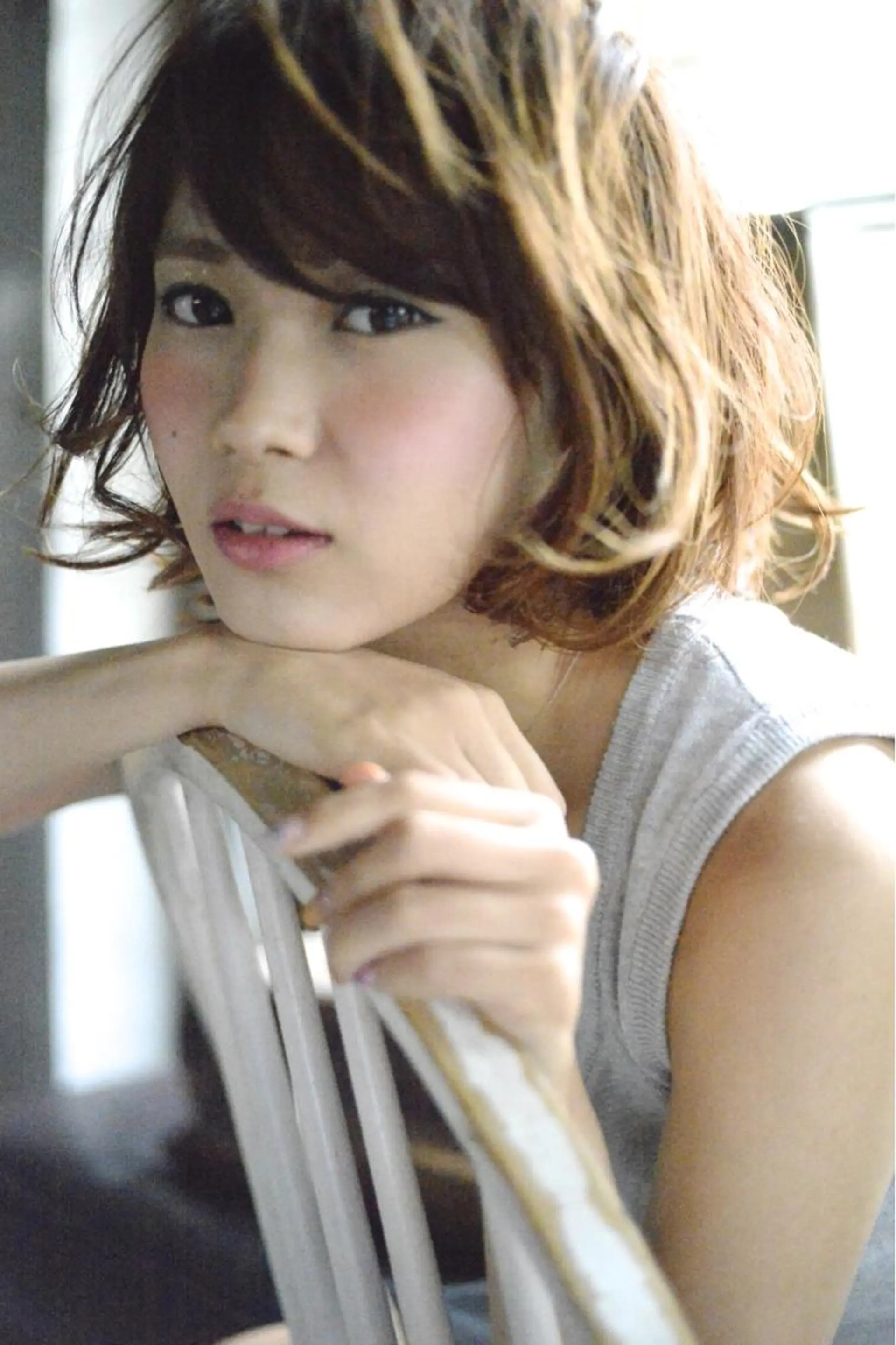 ショート カラー パーマ ヘアアレンジ ショートヘア メンズハイトーン メンズバレイヤージュのヘアスタイル