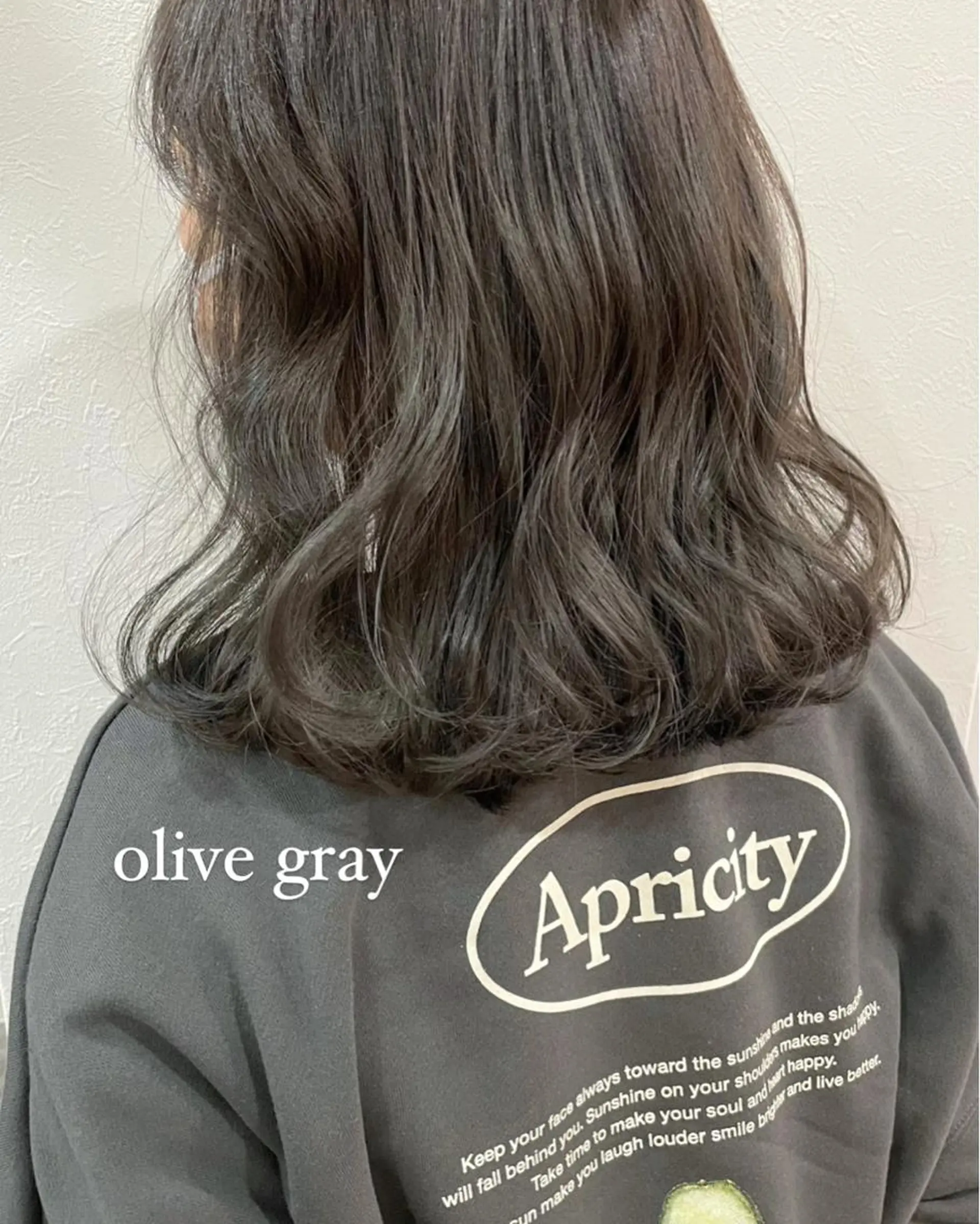 ミディアム カラー 透明感カラー カット ヘアカラー トリートメント ayaka 髪質改善レイヤーのヘアスタイル