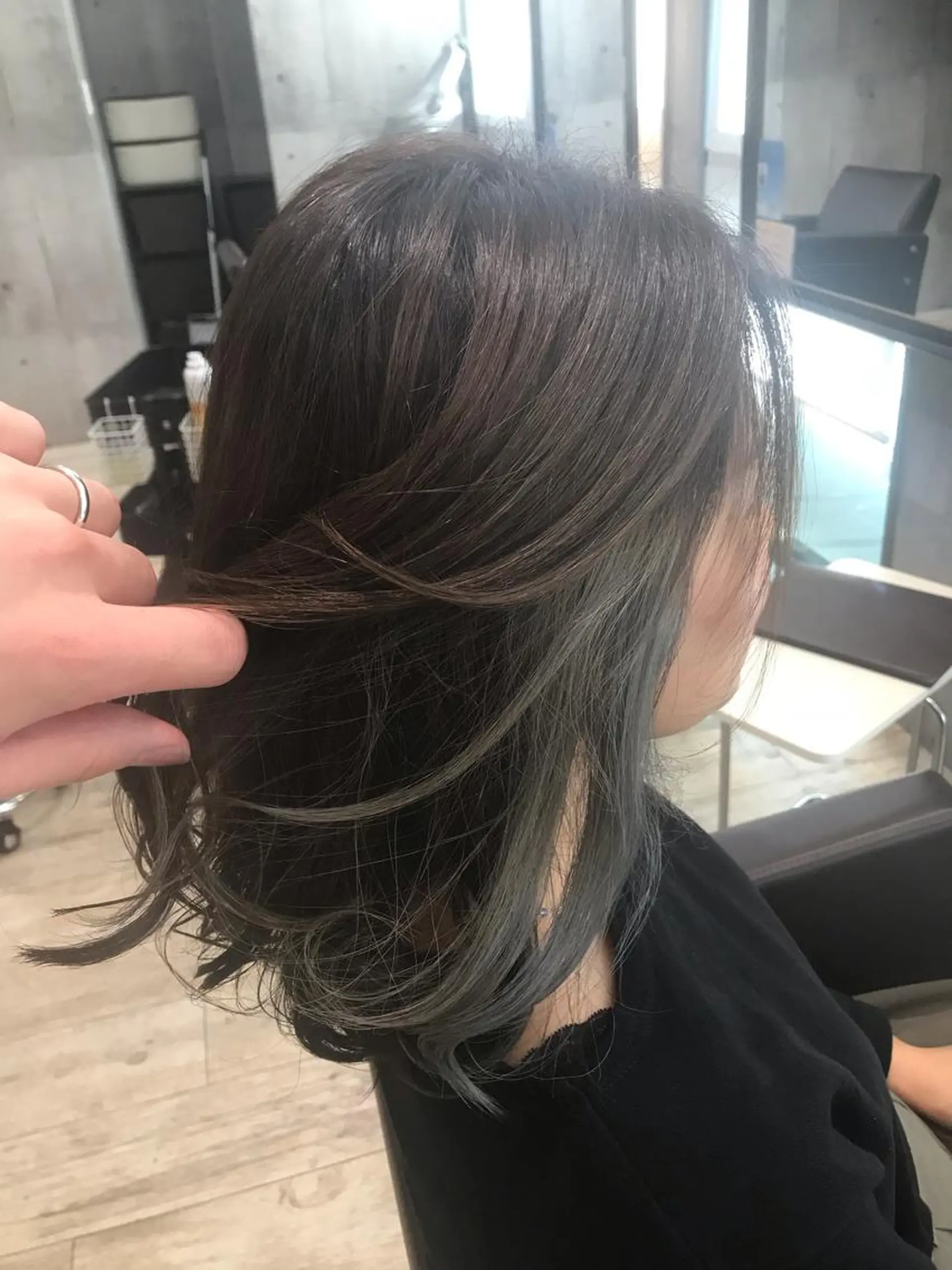 ミディアム カラー パーマ ヘアアレンジ メンズ キッズ ネイル マツエク・マツパ メンズブリーチ ブリーチ カット ヘアカラー トリートメント EnBlesS西宮 マンツーマン神道有基のヘアスタイル