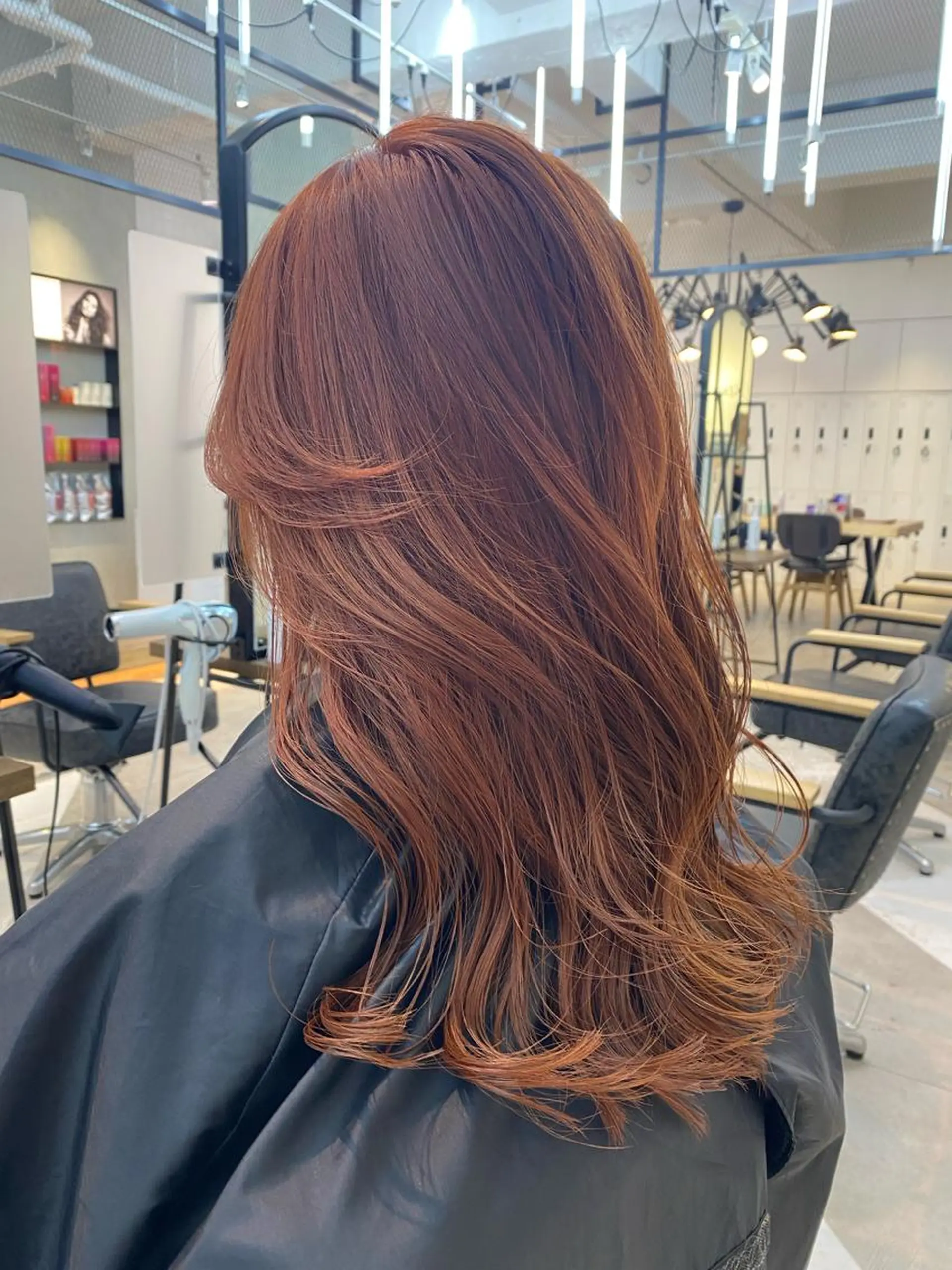 ロング ヘアカラー レイヤーカット カノン🩷のヘアスタイル