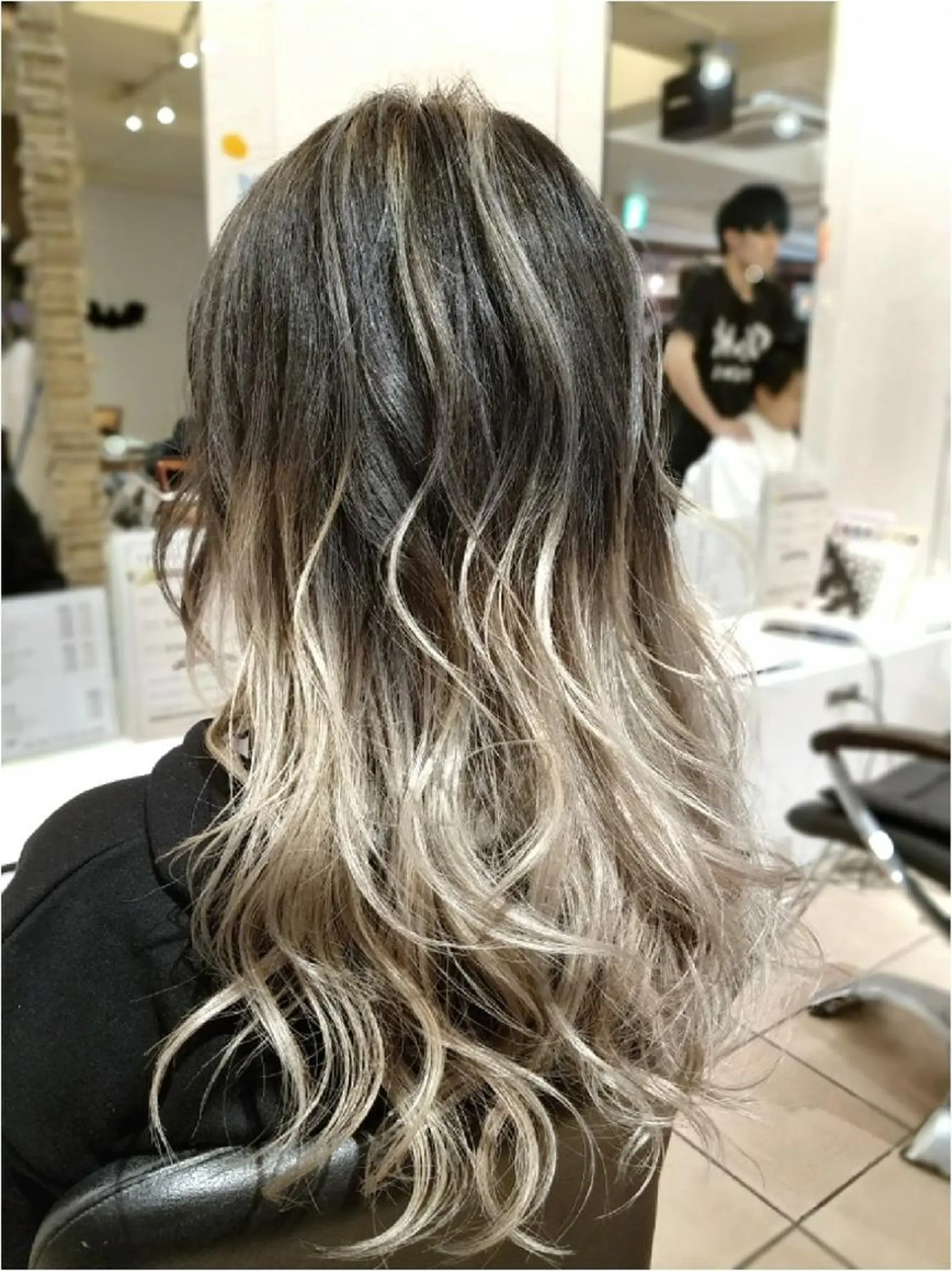 セミロング カラー ヘアアレンジ ベージュカラー グラデーションカラー ホワイトベージュ 【髪質改善美容師】t occa茨木篠原健太のヘアスタイル