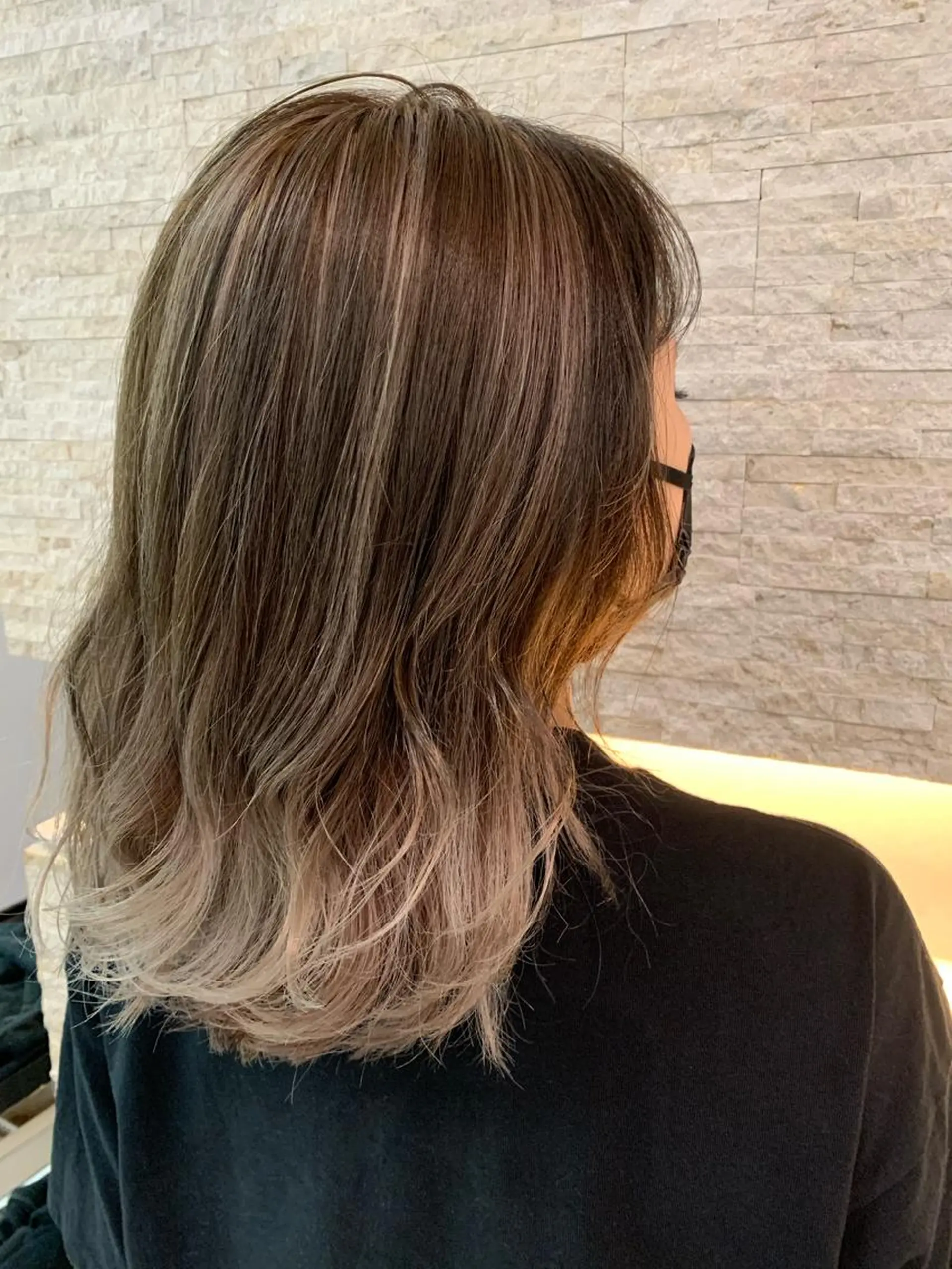 セミロング カラー バレイヤージュ レイヤーカット SUNS by TRUNK所属・✄折橋 彩花🐶🍑のヘアスタイル