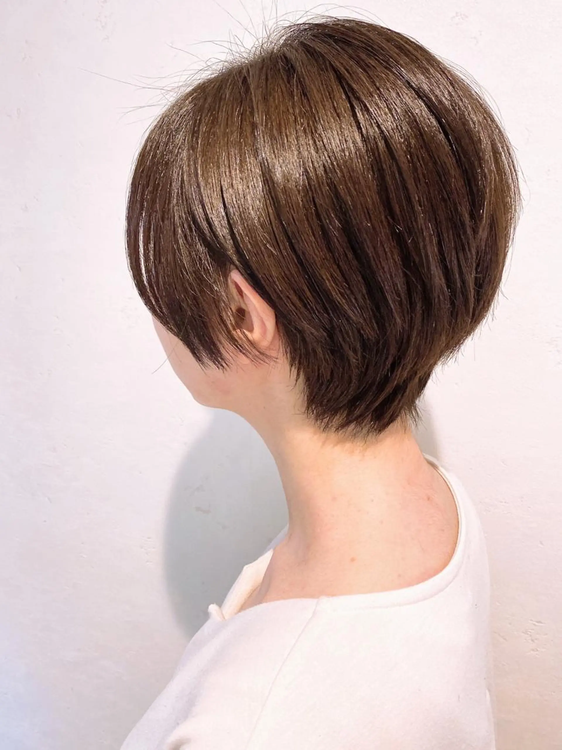 ショート カラー 伊藤 さやかのヘアスタイル