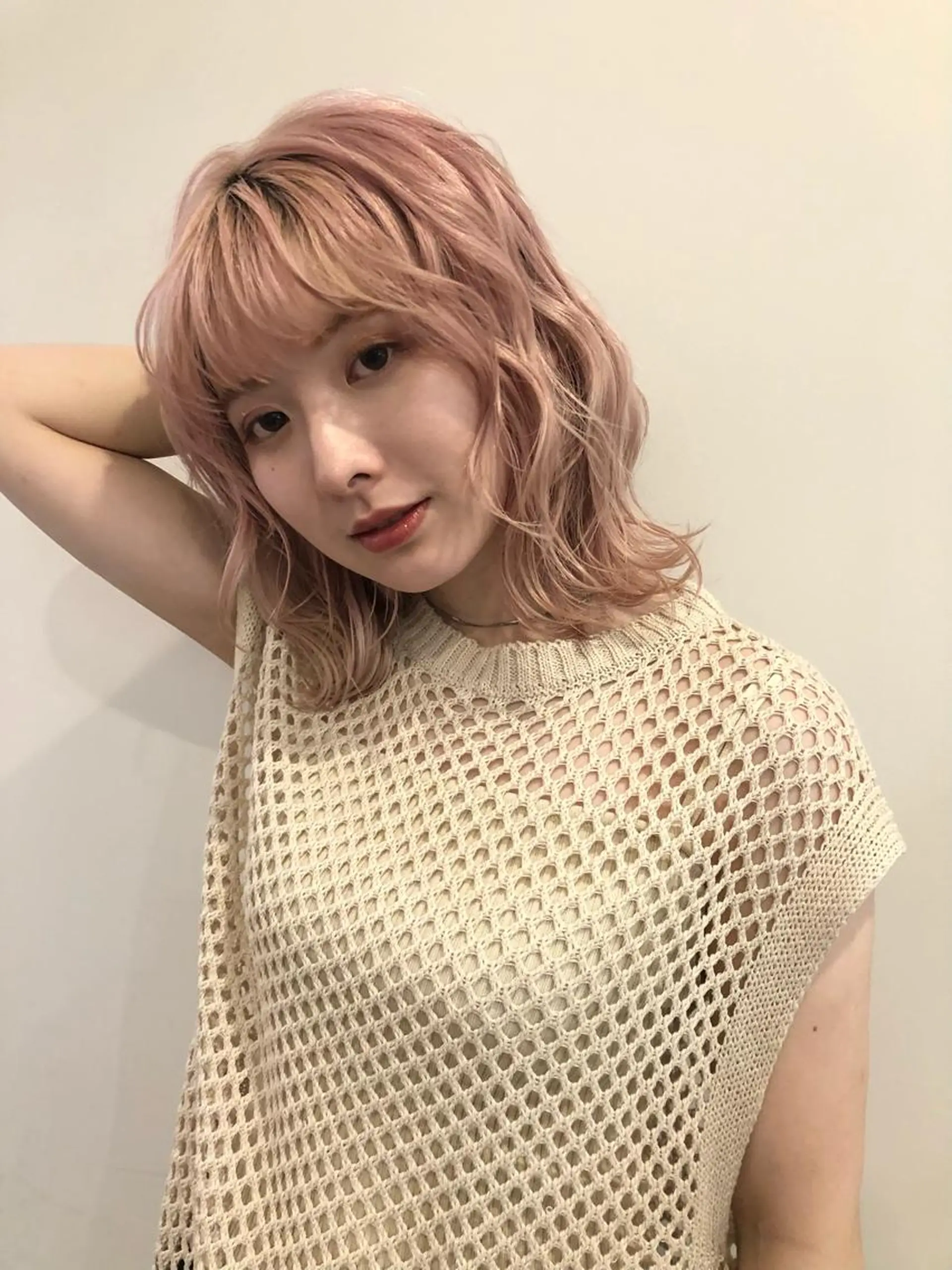 ミディアム カラー ブリーチ ピンクカラー ホワイトピンク ヘアカラー トリートメント 髪質改善/レイヤー/ お顔まわり/Ami.のヘアスタイル