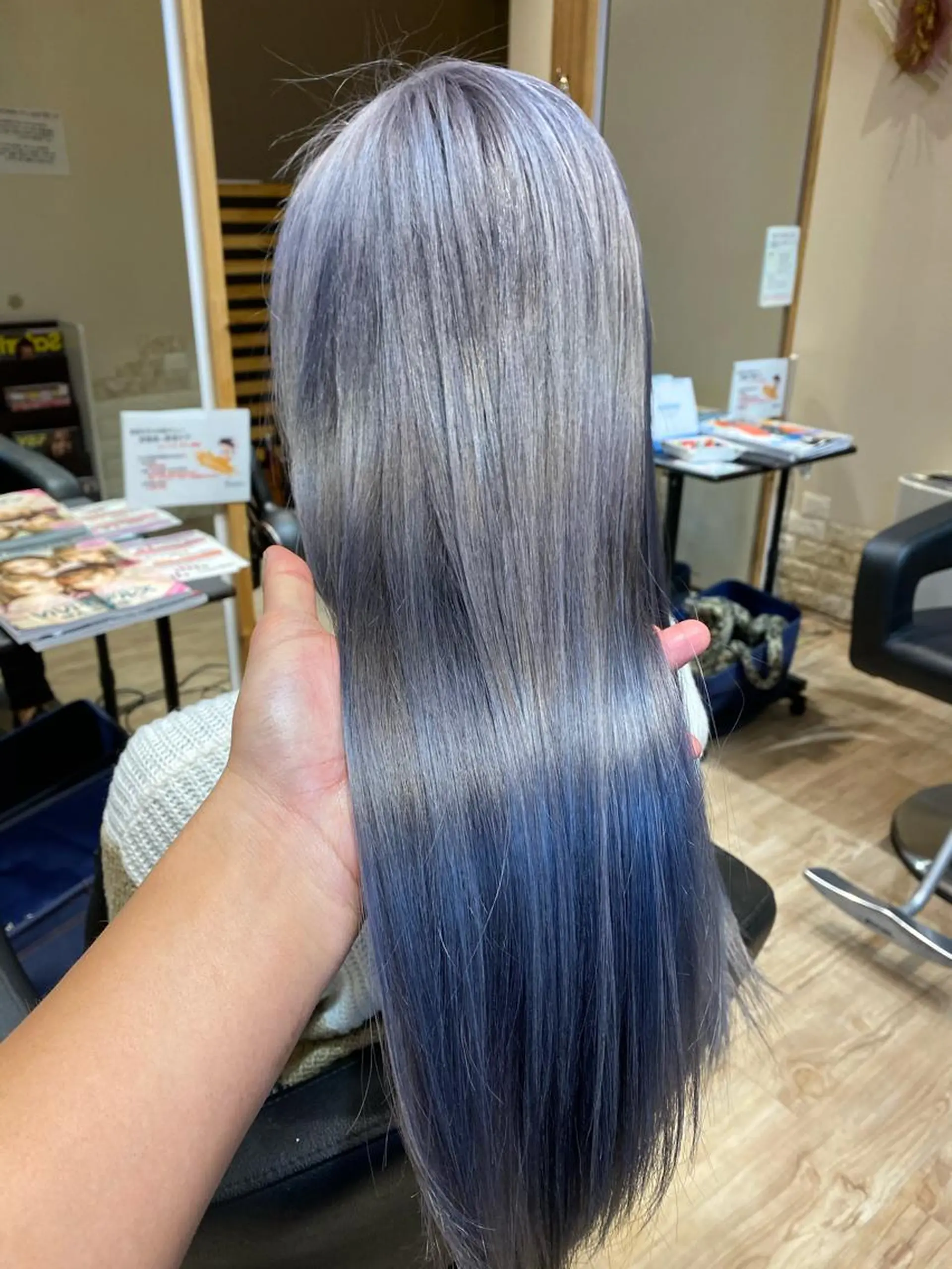 ロング カラー 関口 友行のヘアスタイル