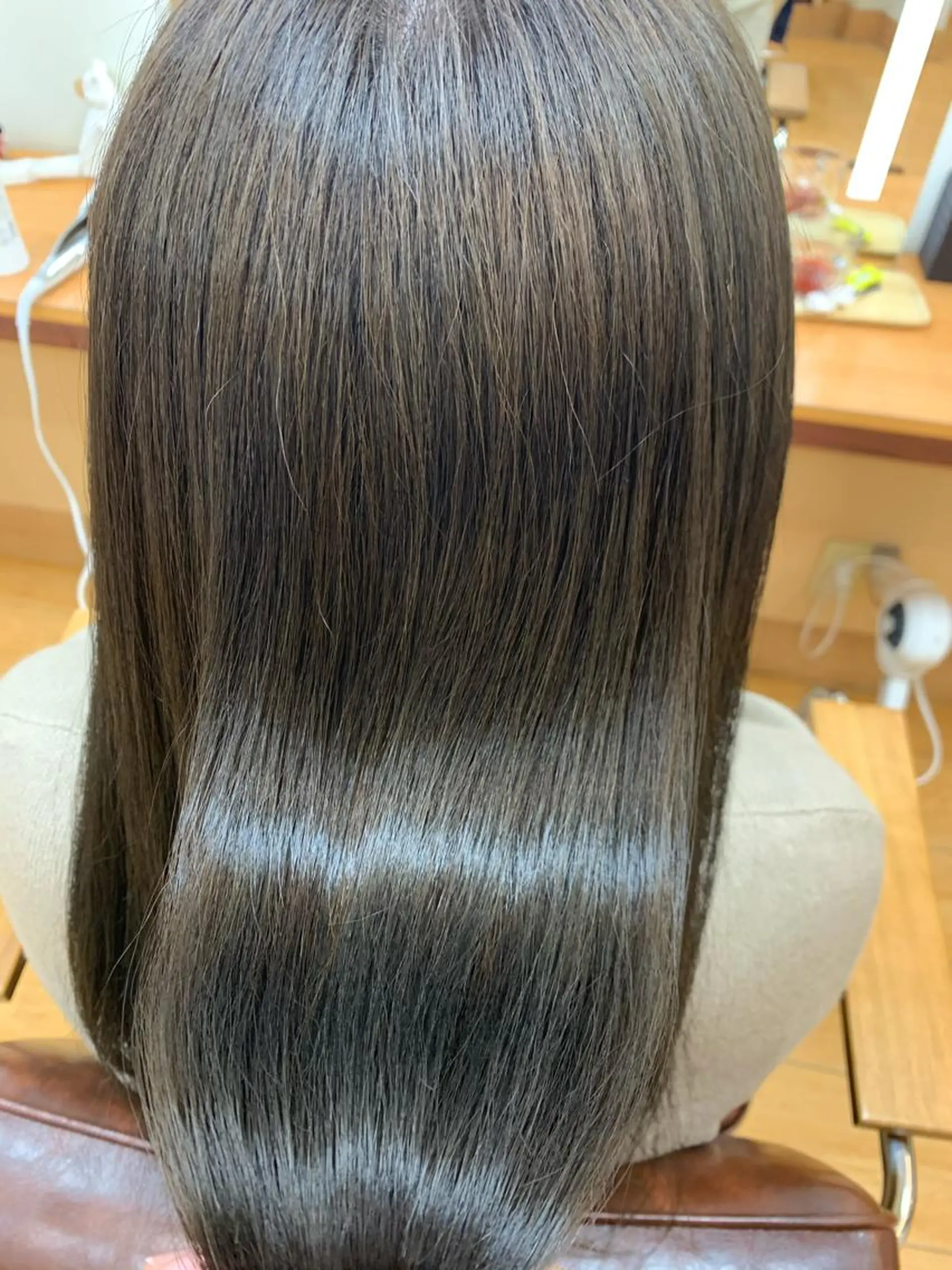 セミロング ケアカラー ヘアカラー 丸山 亜加理のヘアスタイル