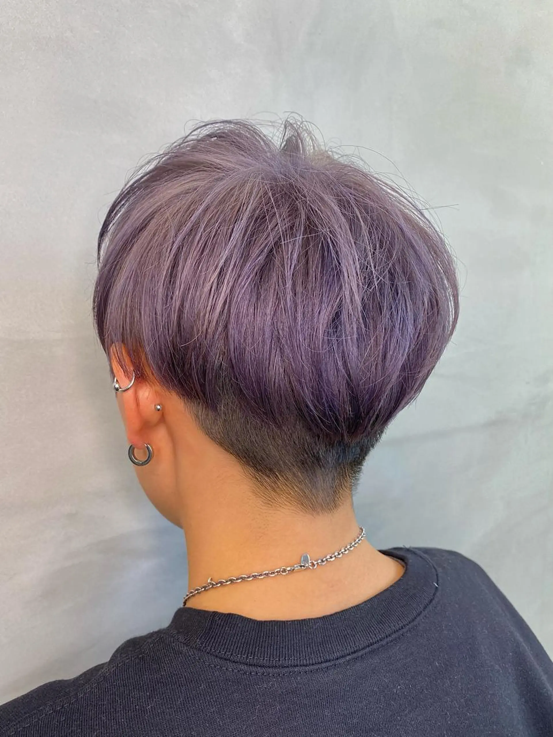 ショート カラー ヘアアレンジ アッシュ アッシュグレー アッシュグレージュ ベージュカラー ブリーチ 💟髪質改善✴︎艶髪 /ヤマザト🦋のヘアスタイル