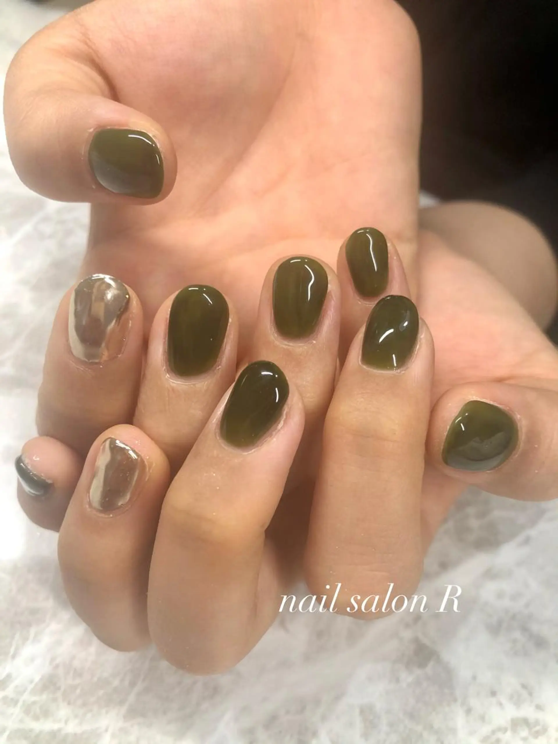 ネイル グリーン ミラーネイル nail salon Rのネイルデザイン