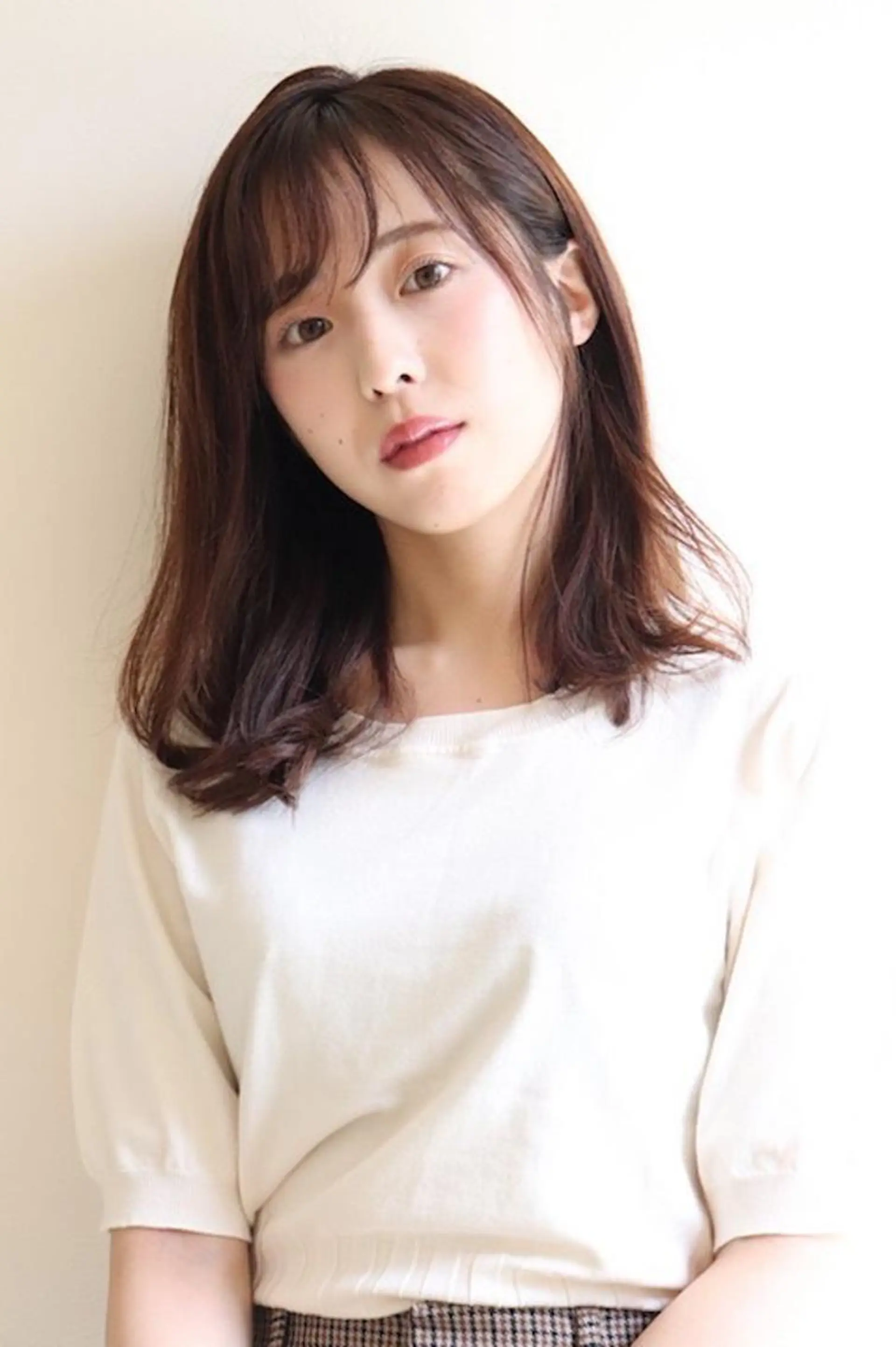 ミディアム 鶴﨑 美優亜のヘアスタイル