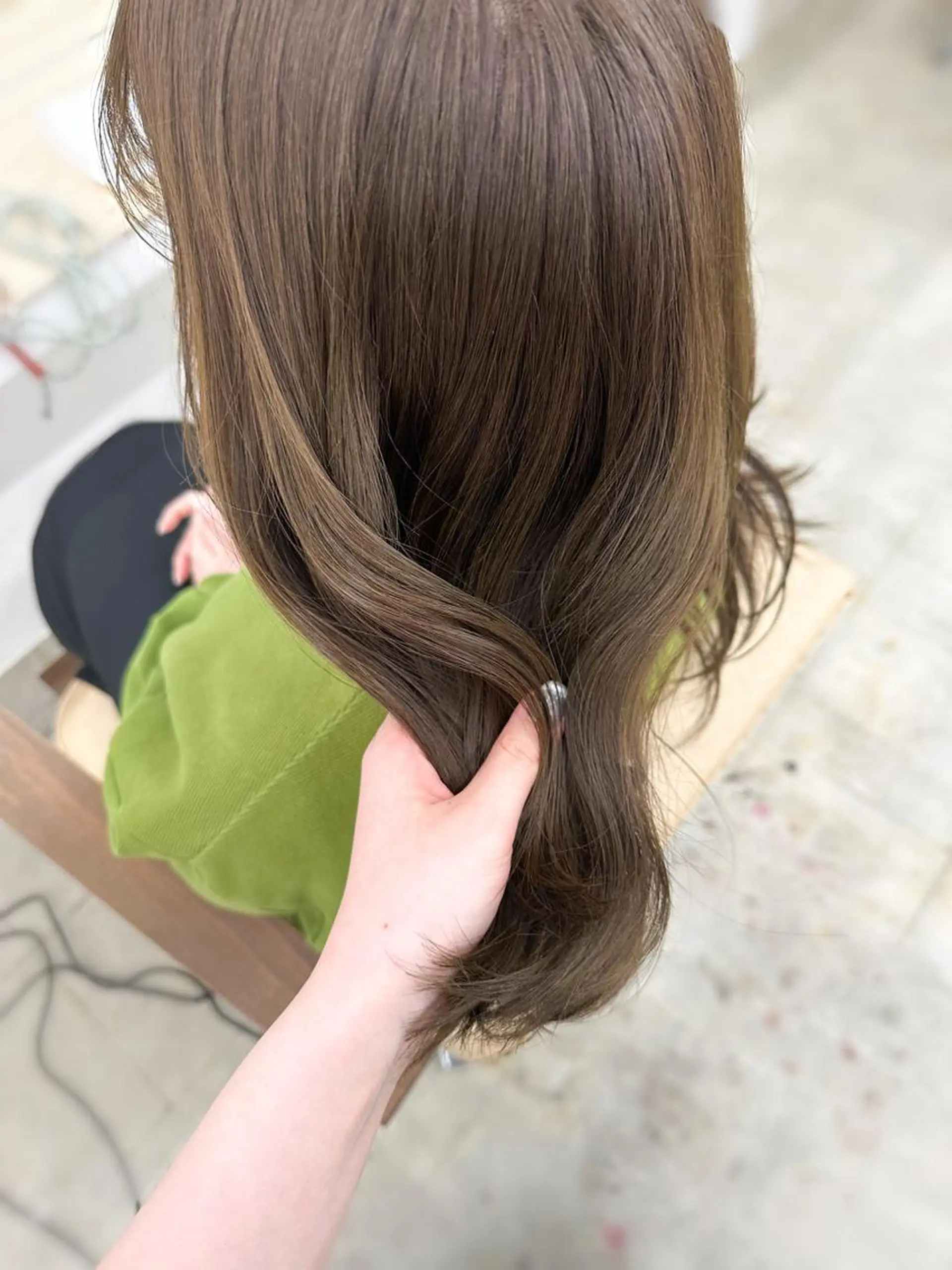 ミディアム カラー ベージュカラー オリーブベージュ 🌼透明感艶カラー オリーブ🌼河村咲のヘアスタイル