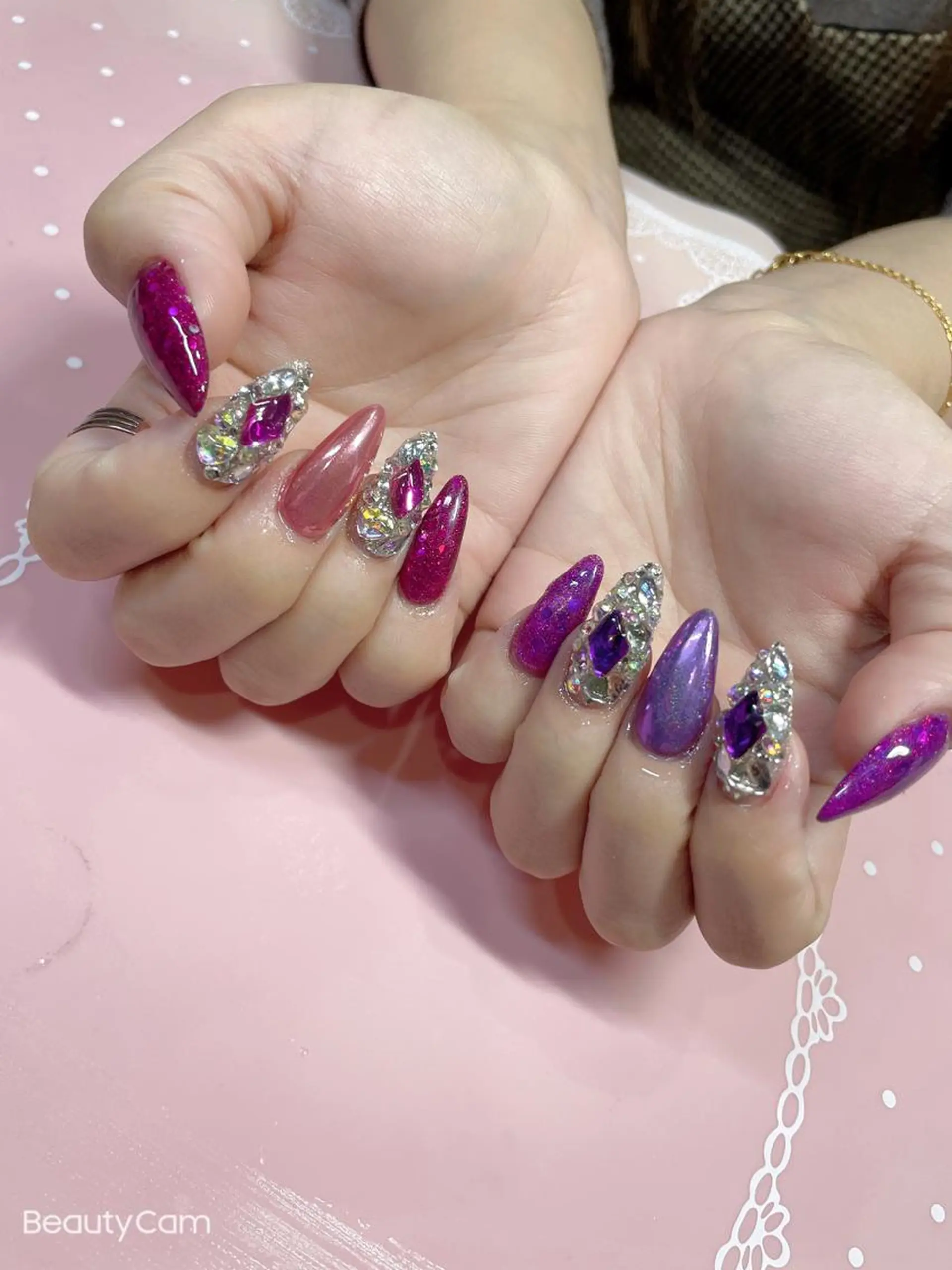 ミディアム ネイル ハンドネイル 《LB》ラブリエ Nail&eyeのマツエク・マツパデザイン
