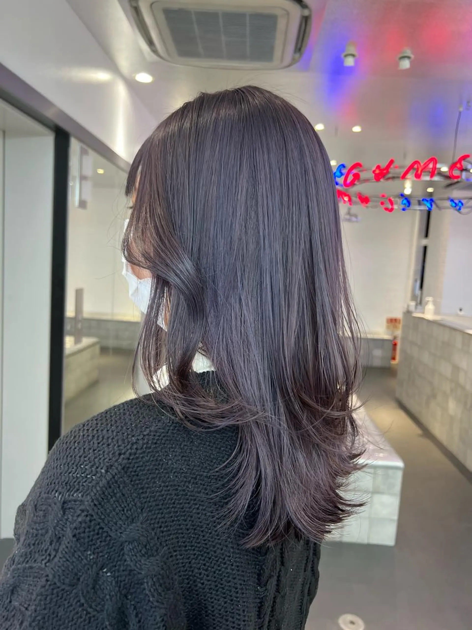 セミロング カラー ヘアアレンジ 🌼動き×透明感🩵 ハイトーン/ナナのヘアスタイル