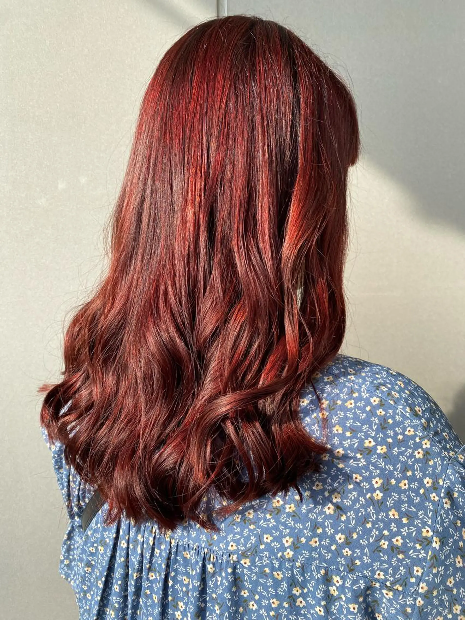 ミディアム カラー ブリーチ ブリーチなしカラー レッドカラー マツモト カラー/ショートボブのヘアスタイル