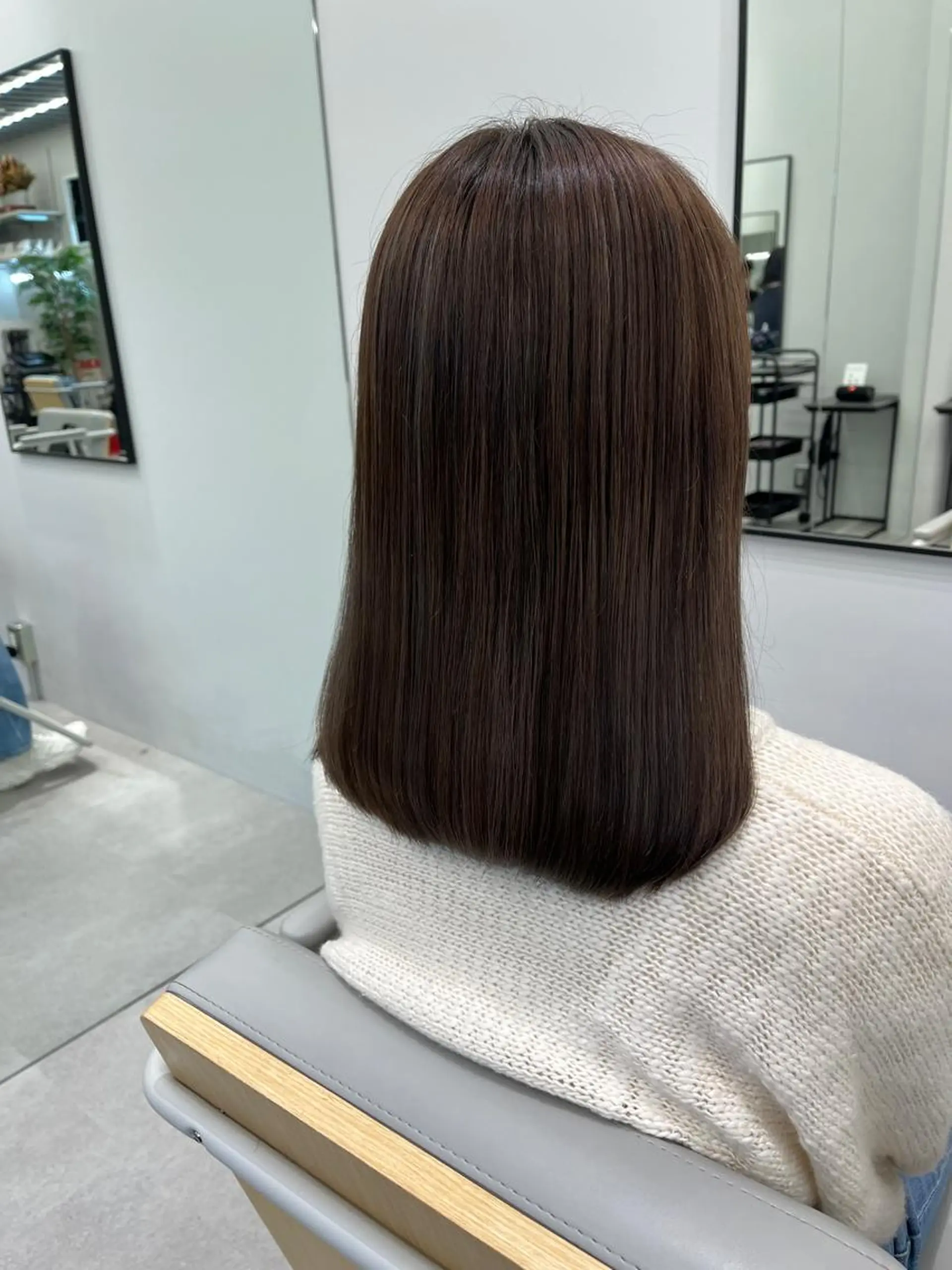 セミロング カラー 菅 樹希弥のヘアスタイル