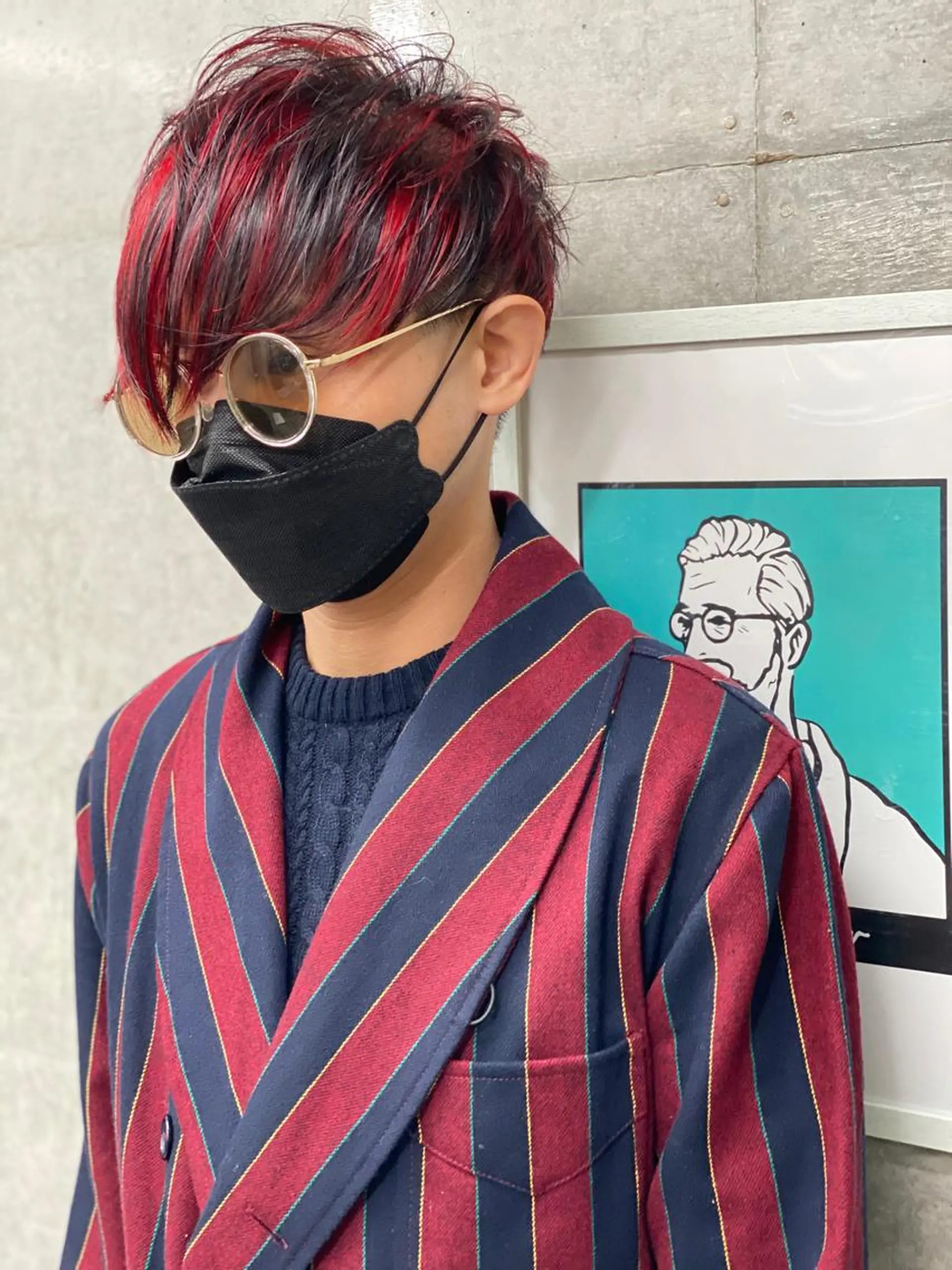 ショート メンズ メンズバレイヤージュ センターパート メンズハイライト メンズインナーカラー マッシュ 原宿アンリ 山下卓也のヘアスタイル