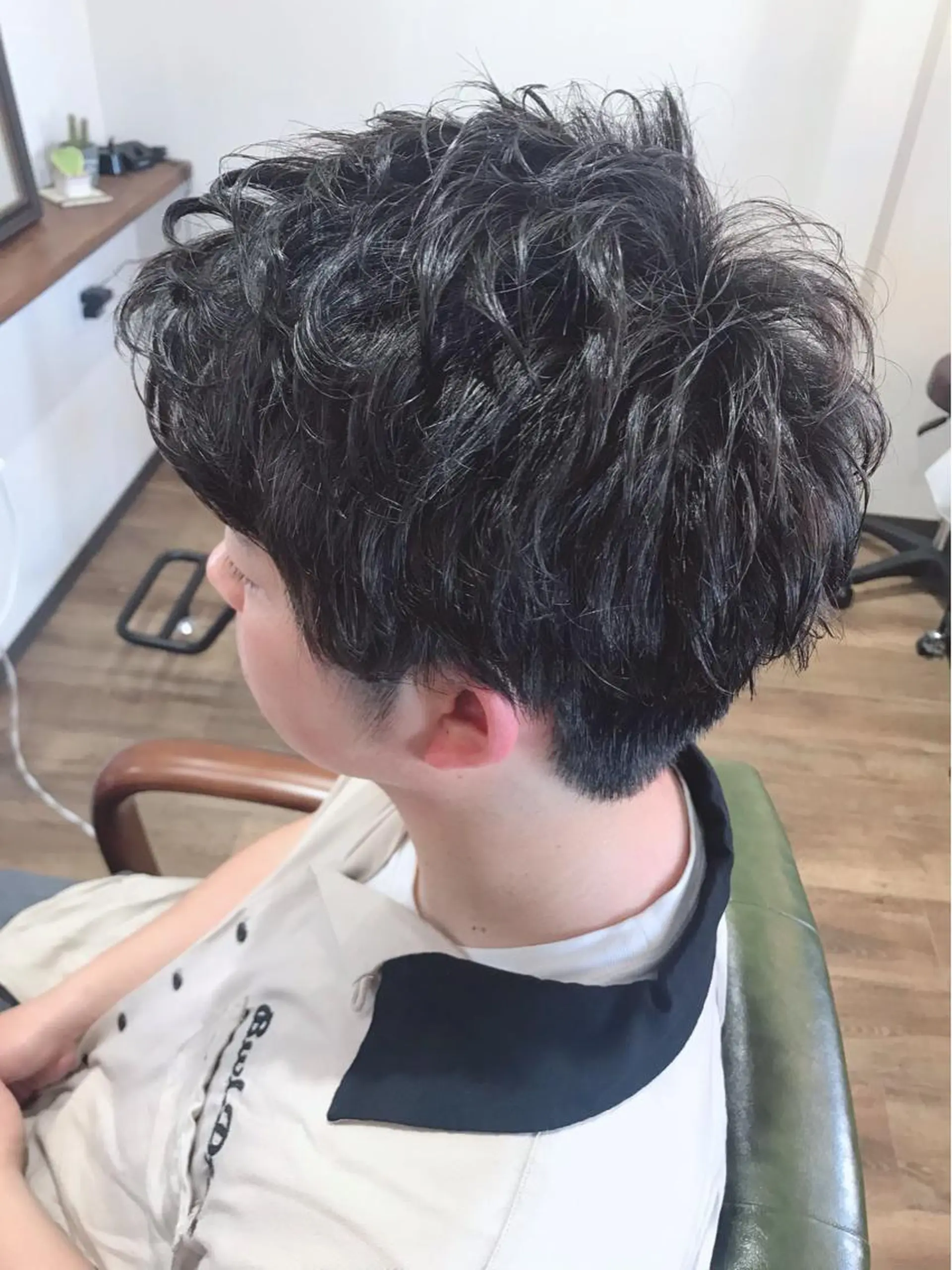 ショート カラー メンズ メンズパーマ 刈り上げ カット パーマ トリートメント Rug Relief 吉田のヘアスタイル