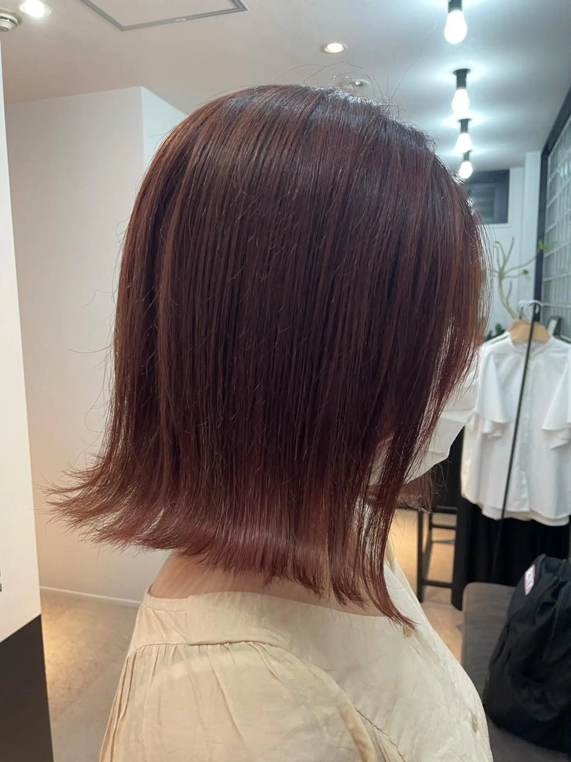 ミディアム カラー パーマ レッドカラー バイオレットカラー 顔周りカット 縮毛矯正 ショート/脱白髪染め ☆宇﨑悠実のヘアスタイル