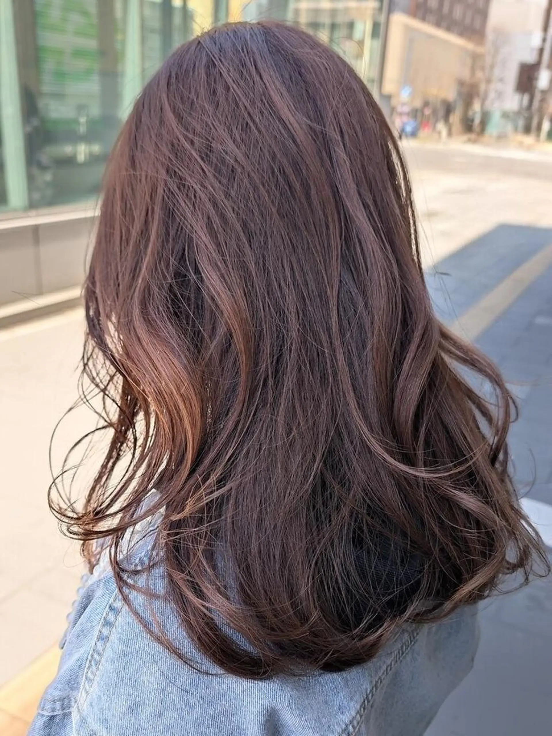 ミディアム カラー ショートボブ ミディアムパーマ バレイヤージュ 黒髪 ブリーチ ROW 札幌のヘアスタイル
