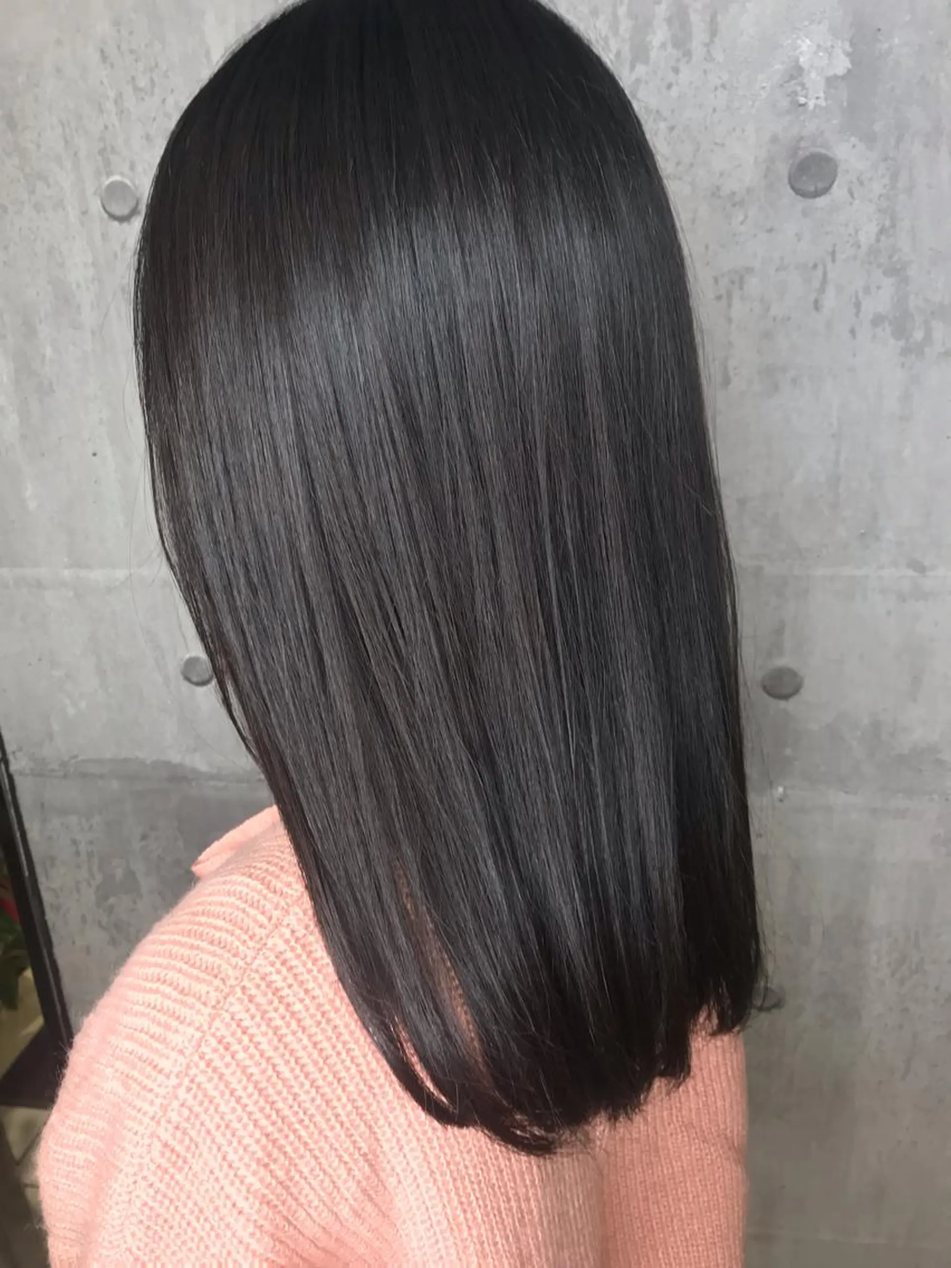 ミディアム カラー ダークグレー ダークグレージュ グレージュ カット 縮毛矯正 トリートメント 田室 和幸のヘアスタイル