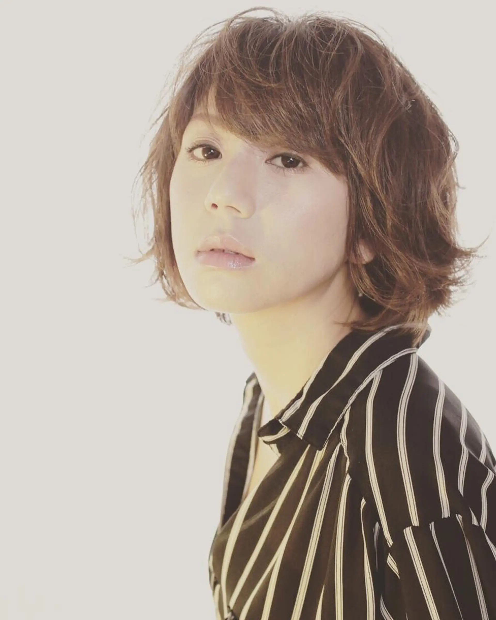 ミディアム カラー 岡本 尚晃のヘアスタイル