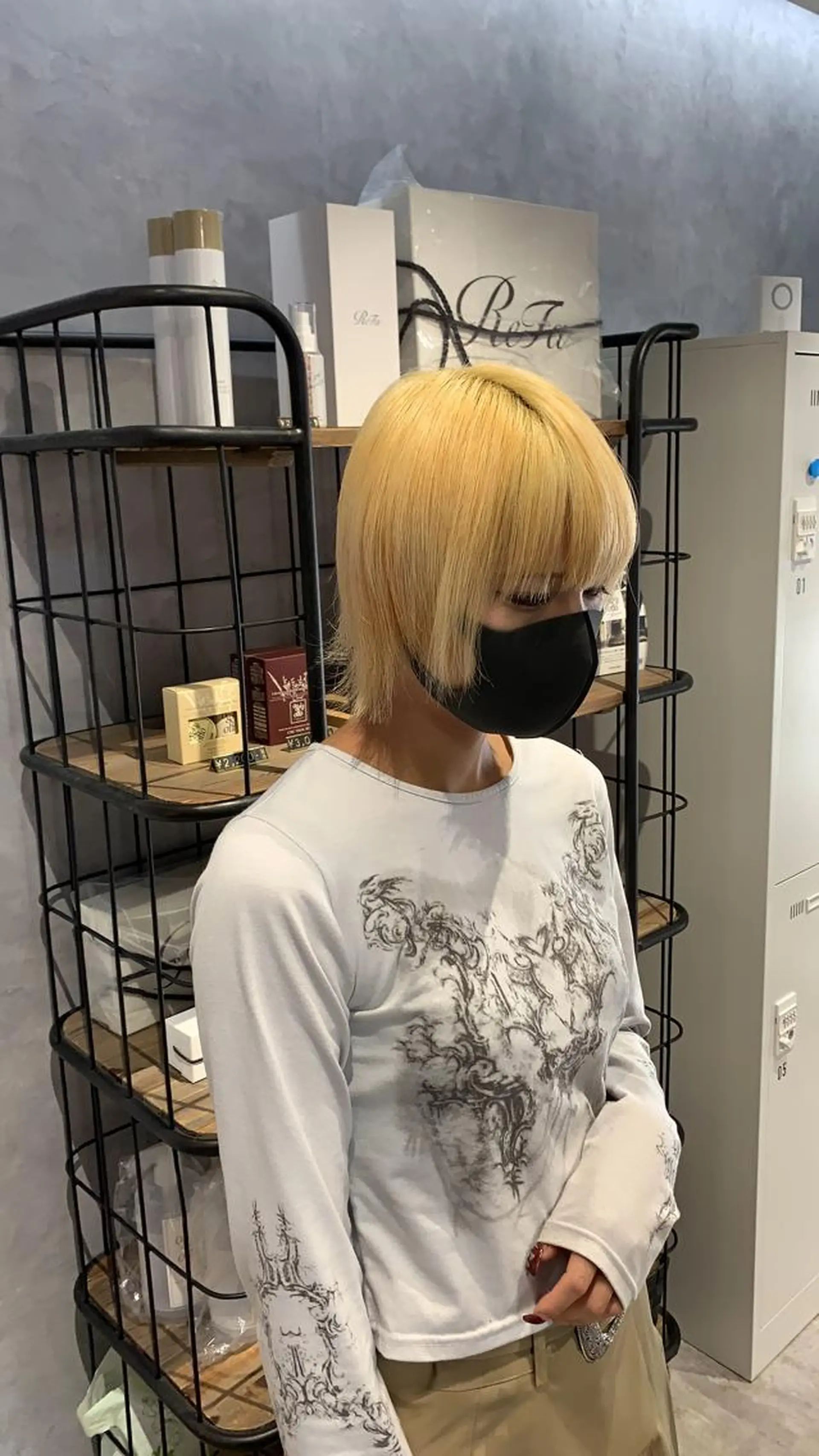 ショート 派手髪支持率No1 Eisukeのヘアスタイル