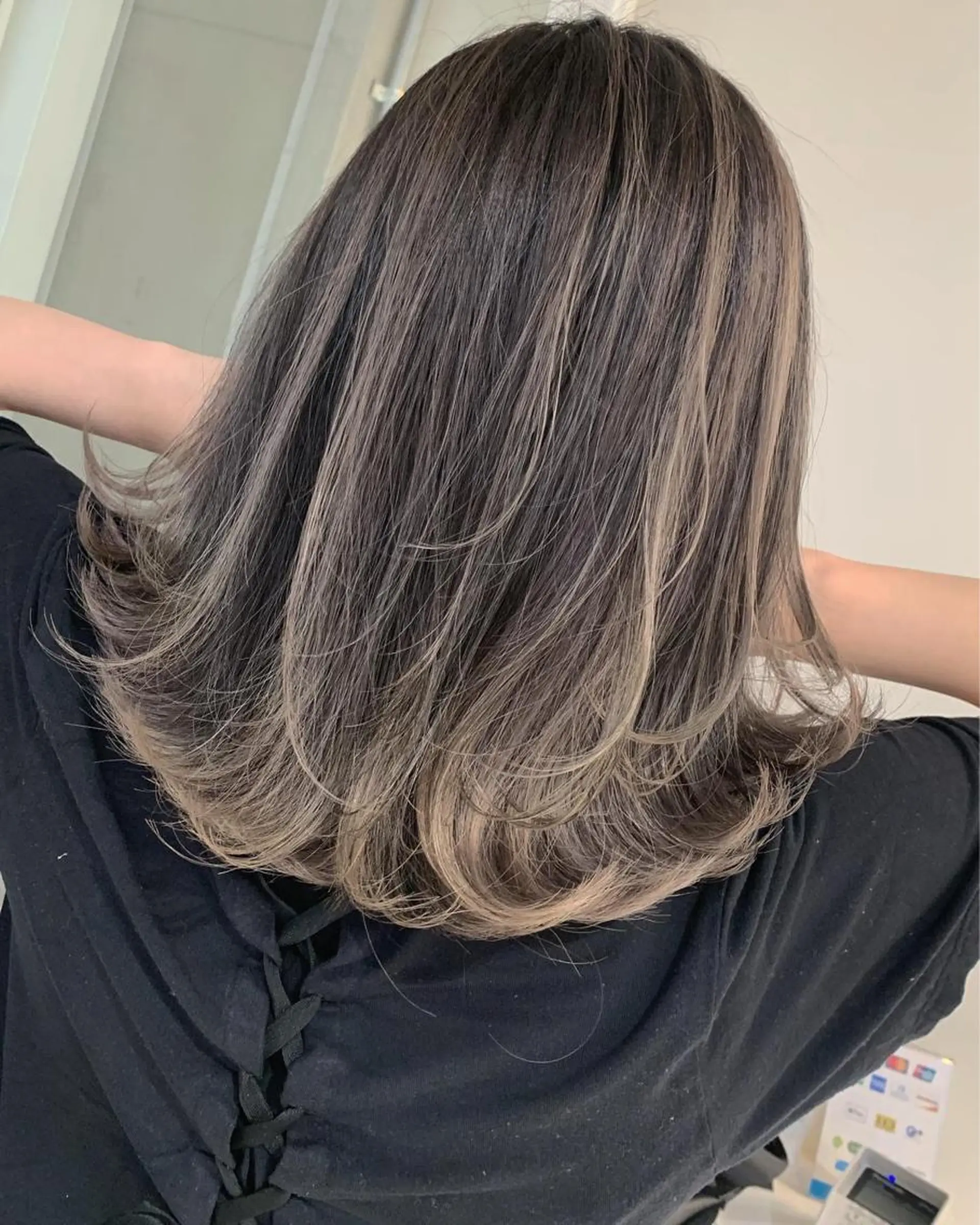 ショート カラー ヘアアレンジ ベージュカラー ホワイトベージュ 阿部 圭悟のヘアスタイル
