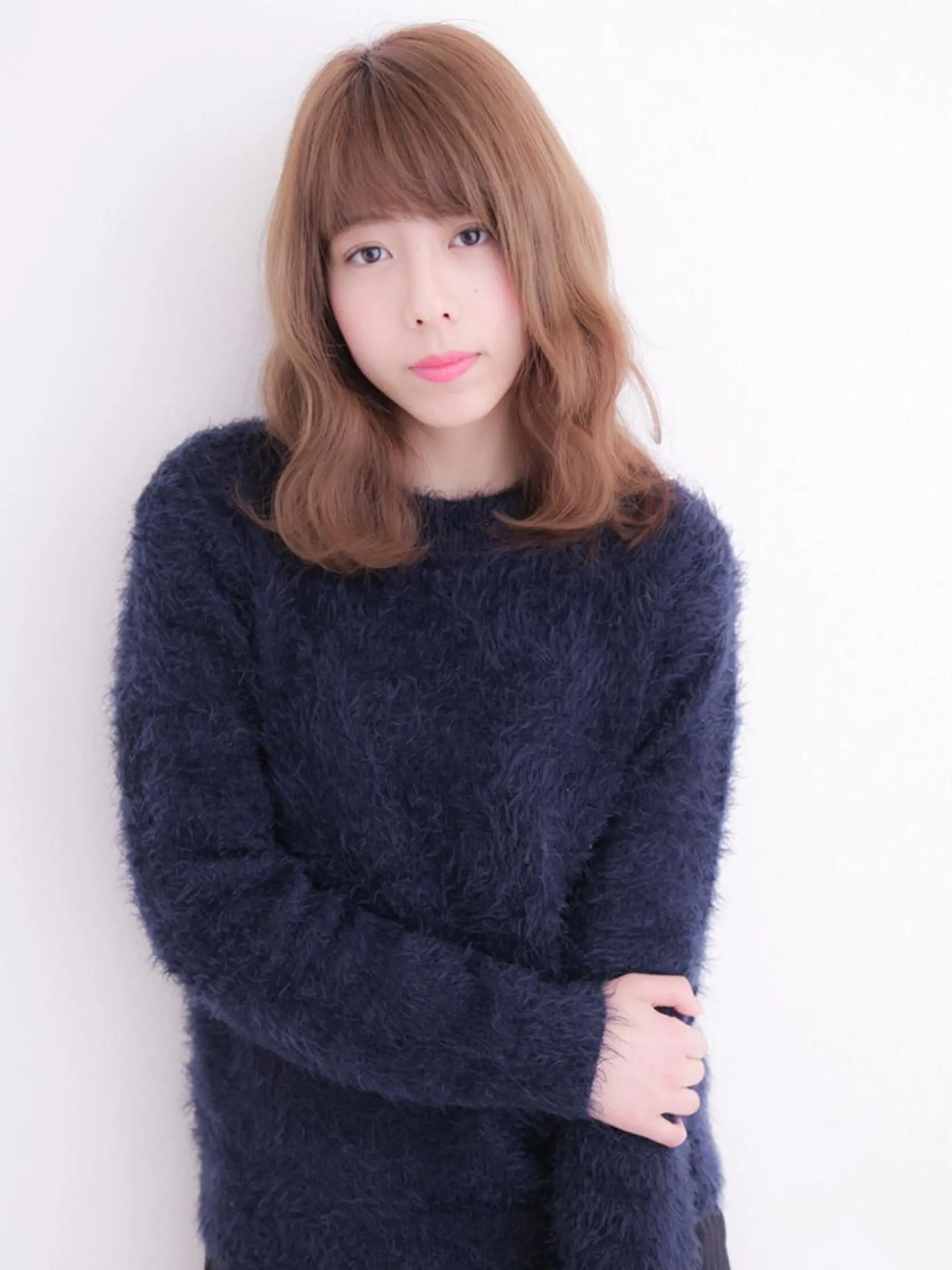 ミディアム カット 中林 由佳のヘアスタイル