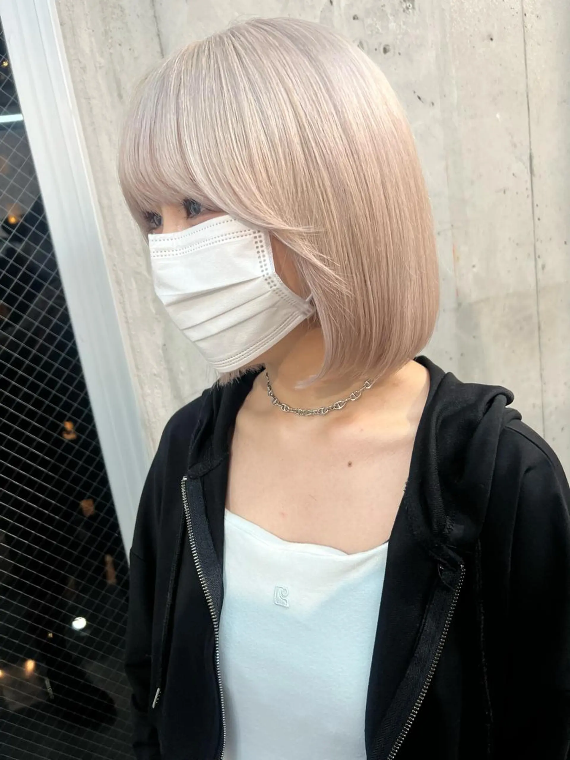 ショート カラー バレイヤージュ ブリーチ ブロンド ケアブリーチ ハイライトカラー lani ブリーチ /ダブルカラーのヘアスタイル