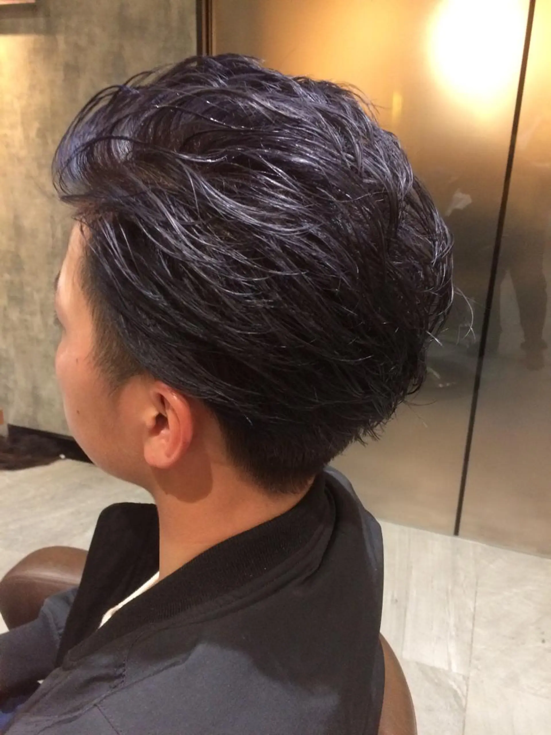 カラー Kobayashi ハイライト/ショートのヘアスタイル