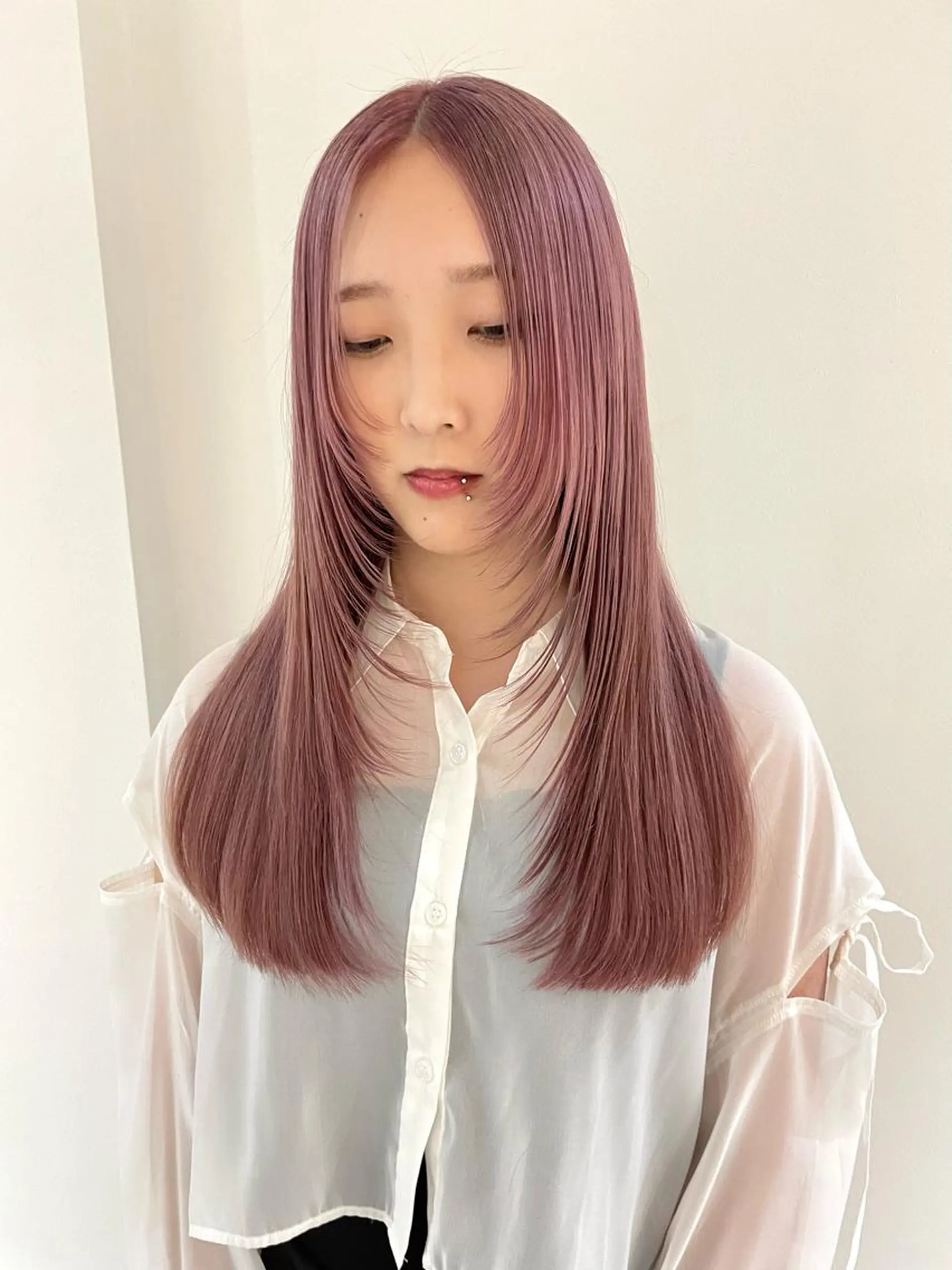 ロング 韓国/透明感 Veluaのヘアスタイル