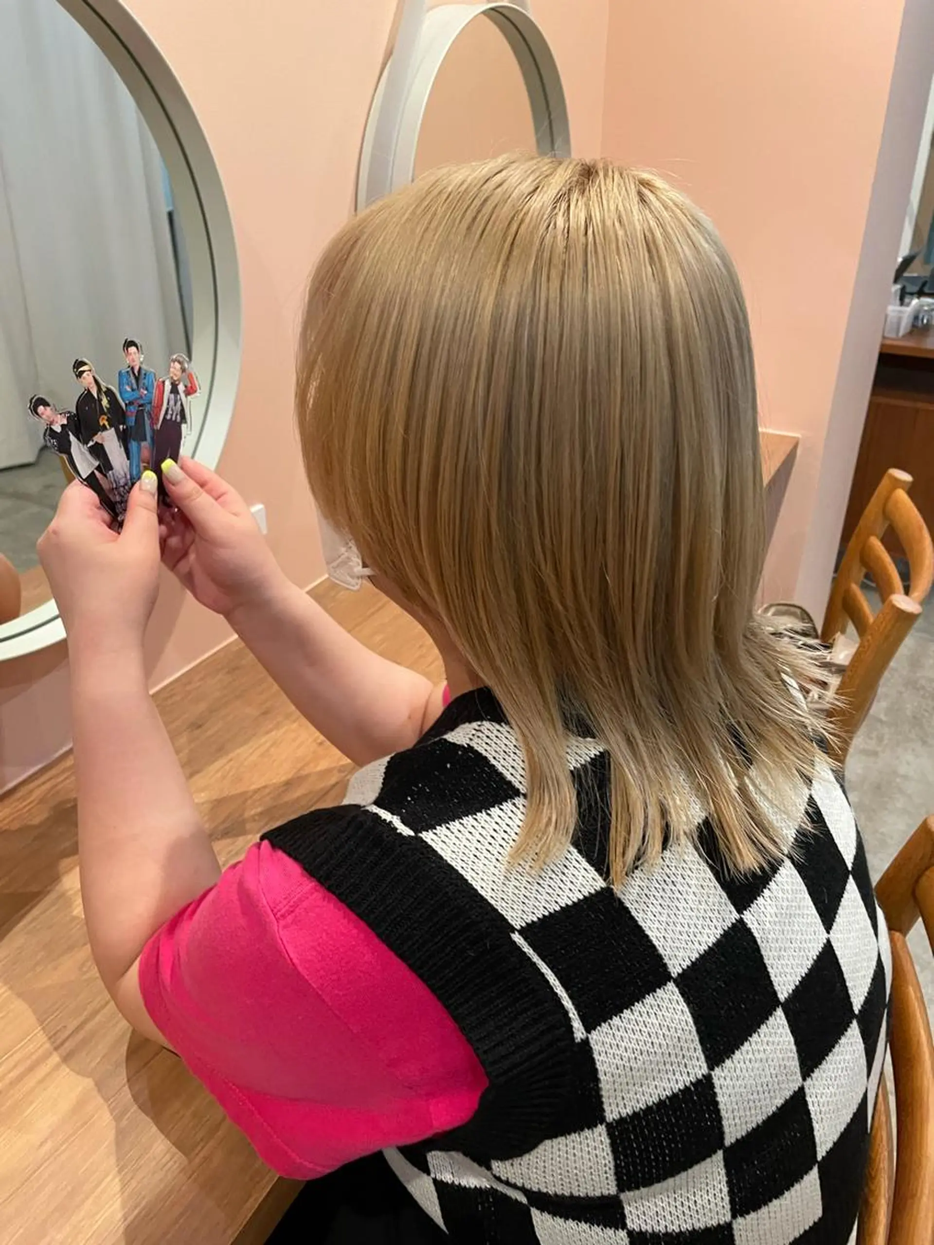 セミロング カラー ヘアアレンジ ベージュカラー ブリーチ ブロンド ブロンドベージュ REONA🪽✨薬院 レイヤーカット🫧のヘアスタイル